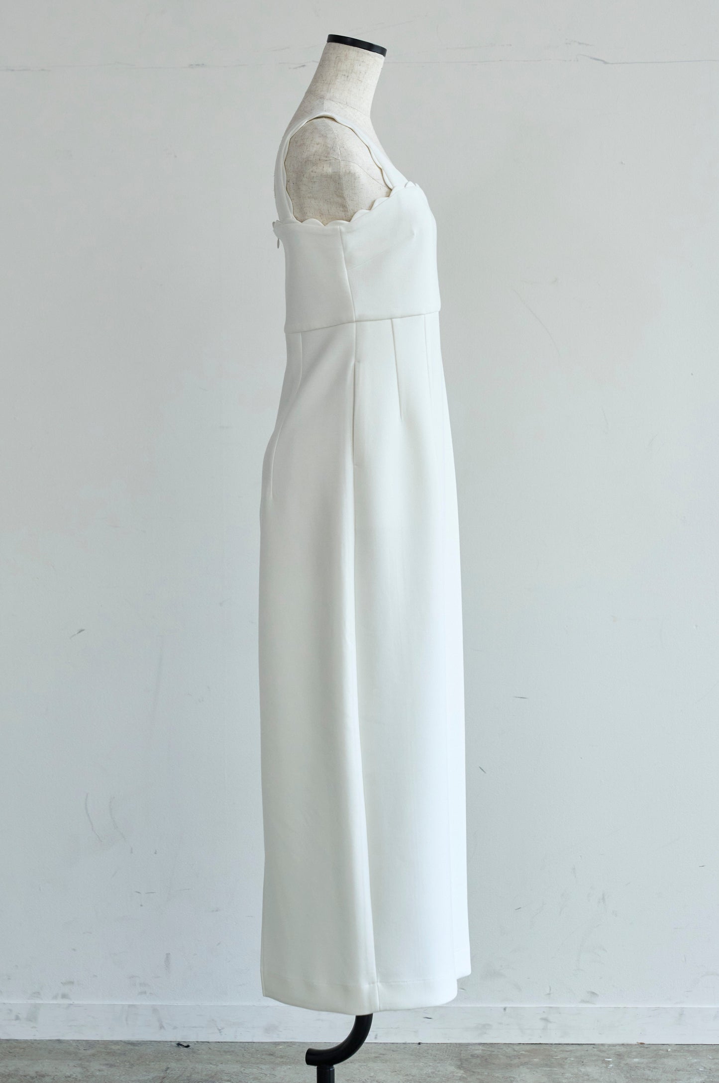 Lady scallop dress-White