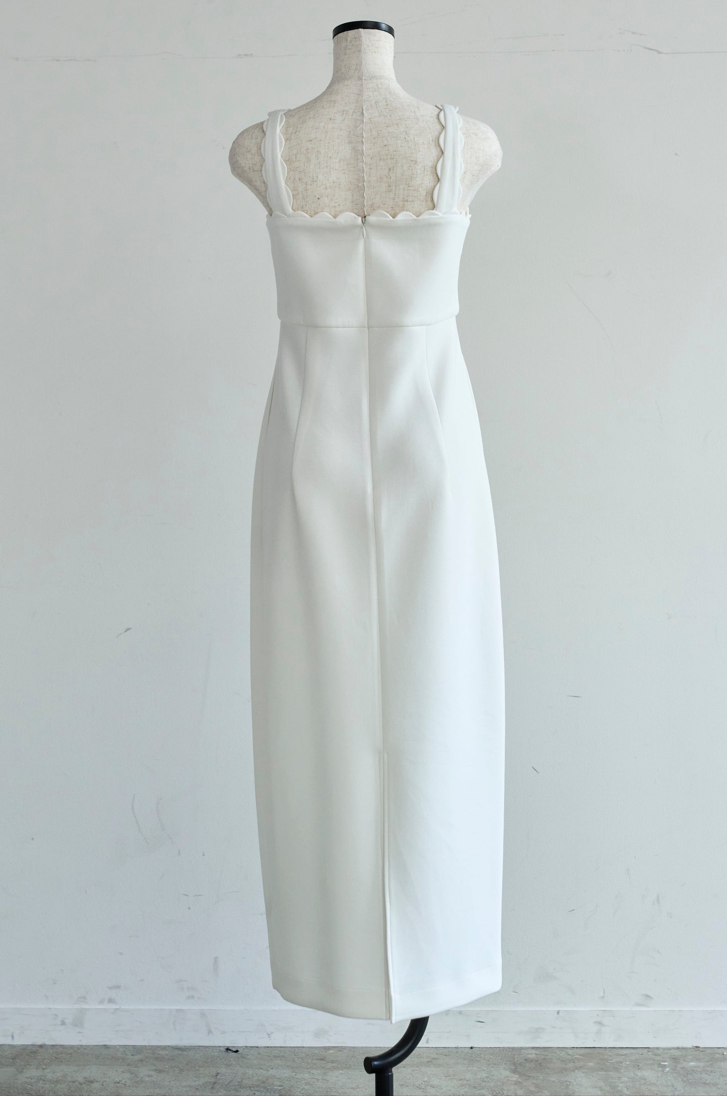 Lady scallop dress-White