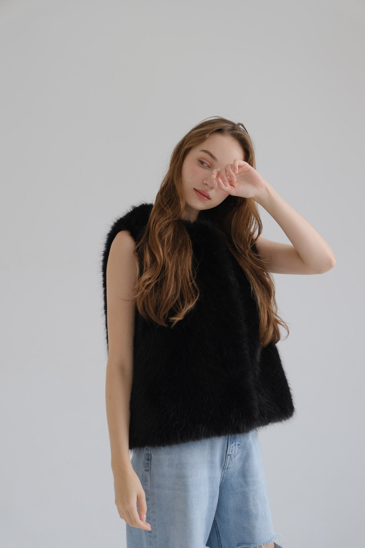 Eco fur vest / black