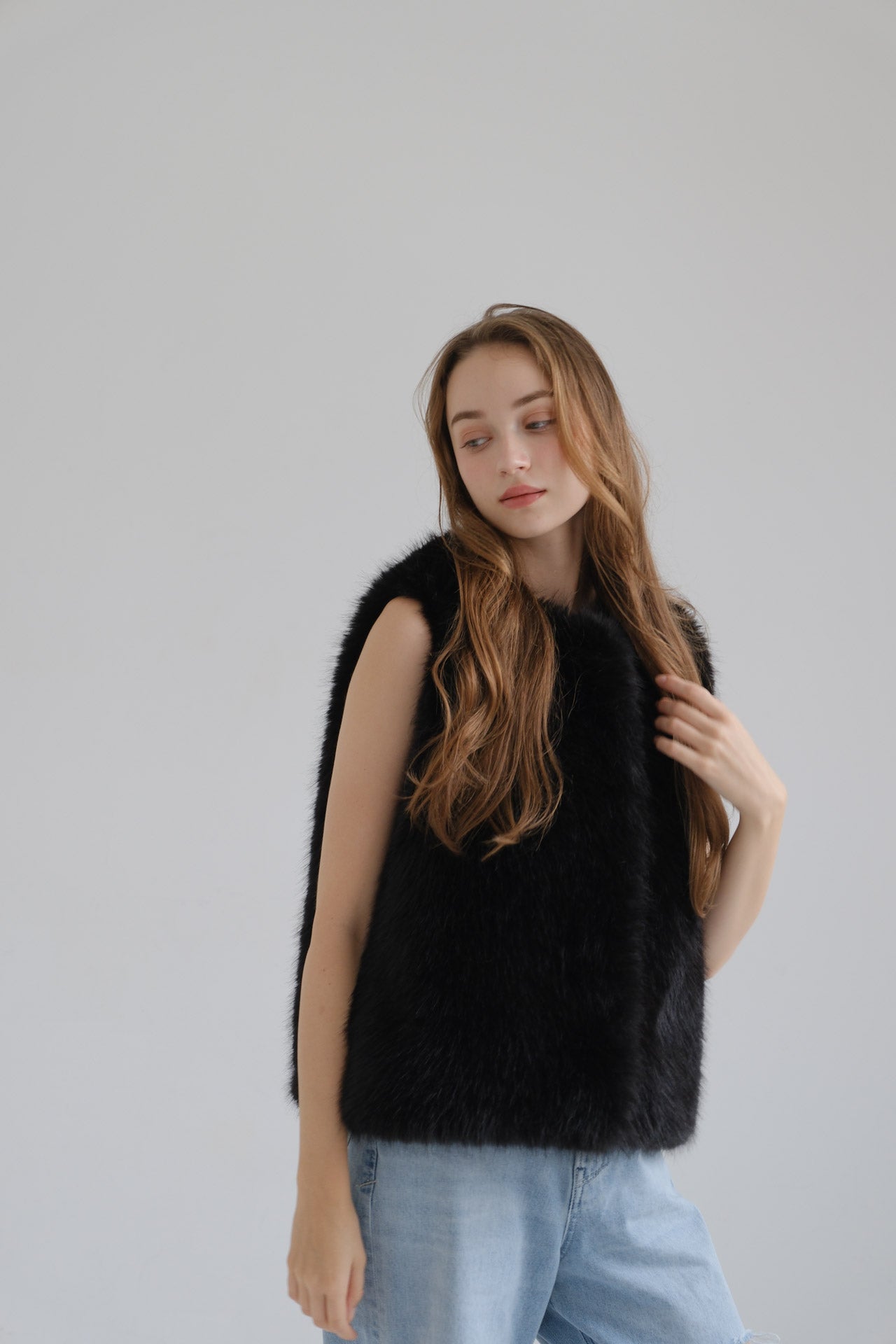 Eco fur vest / black