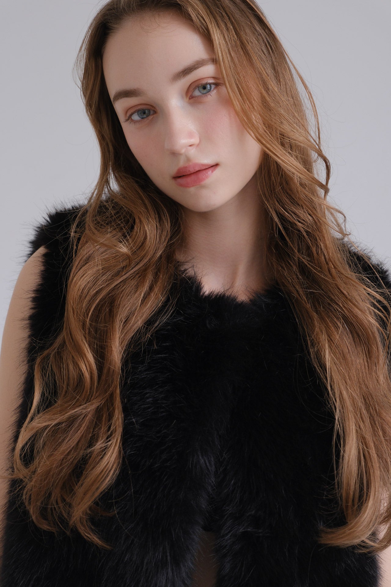 Eco fur vest / black