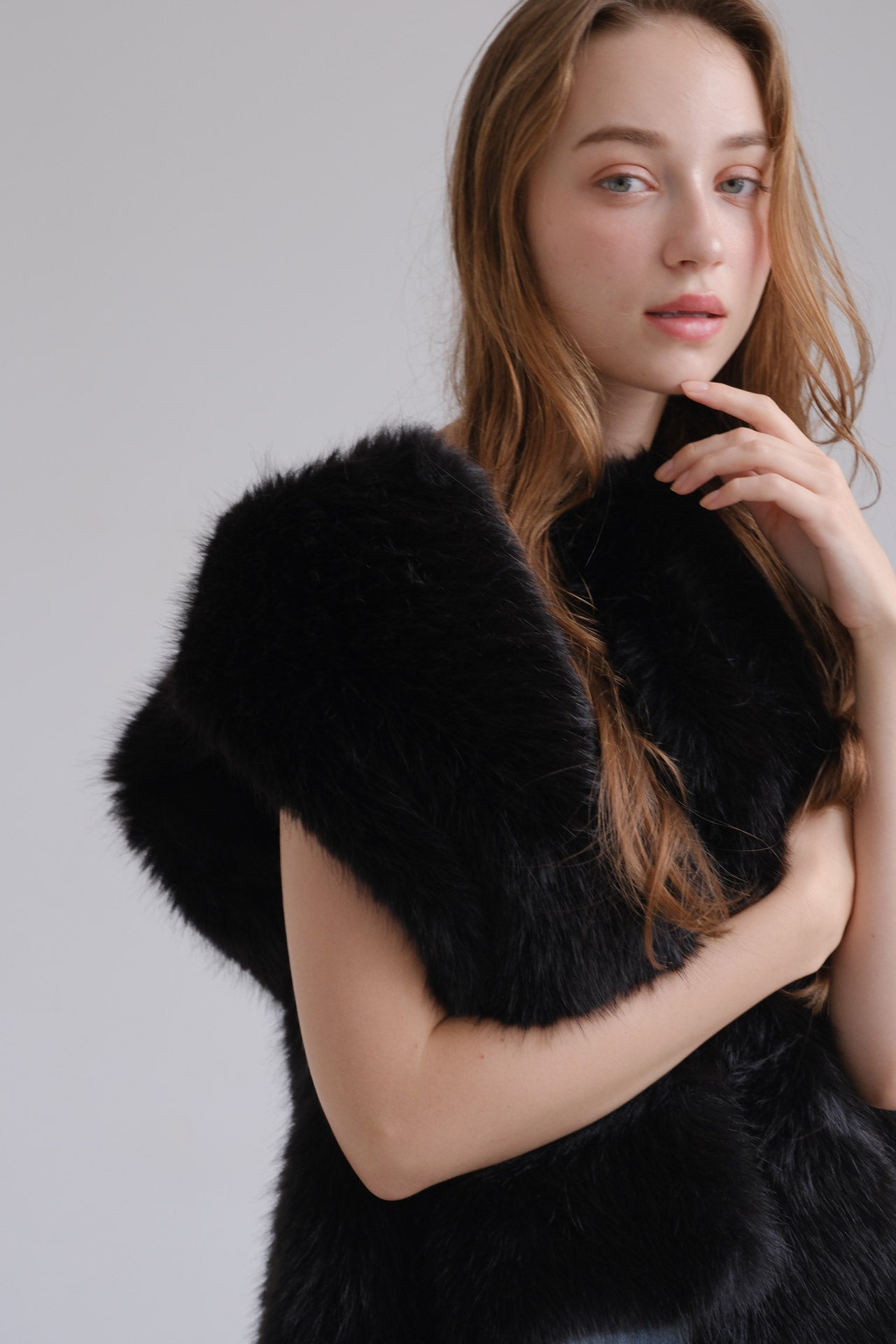 Eco fur vest / black