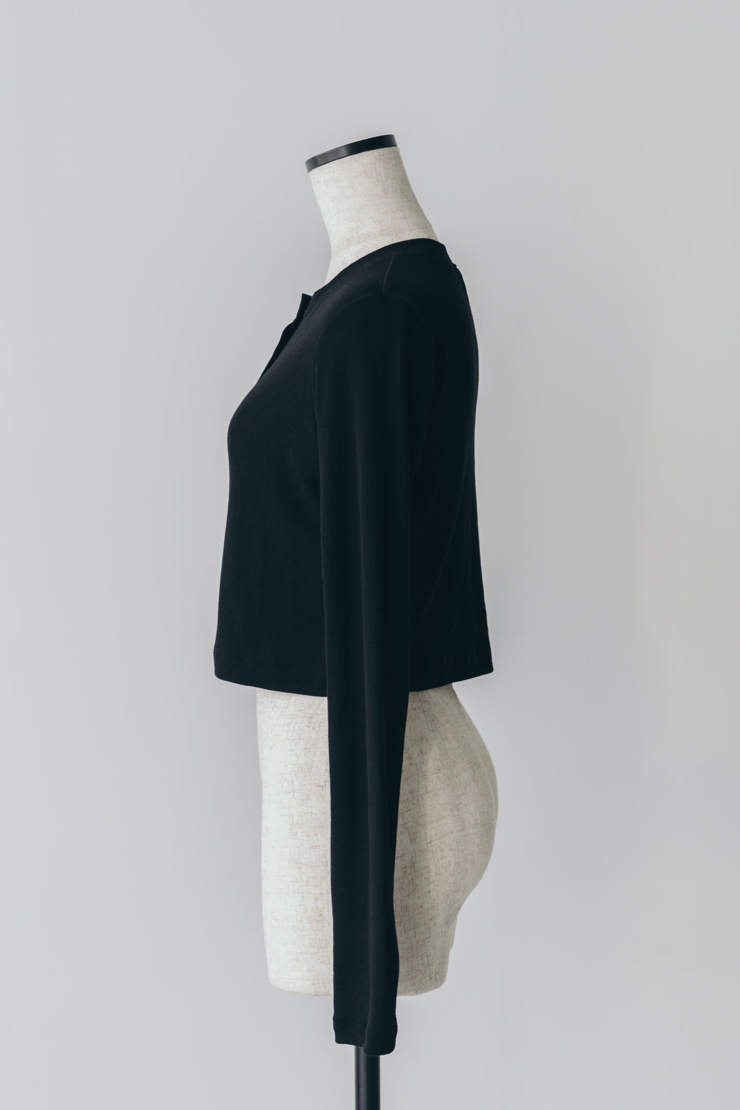 Compact cutsew cardigan (Black)