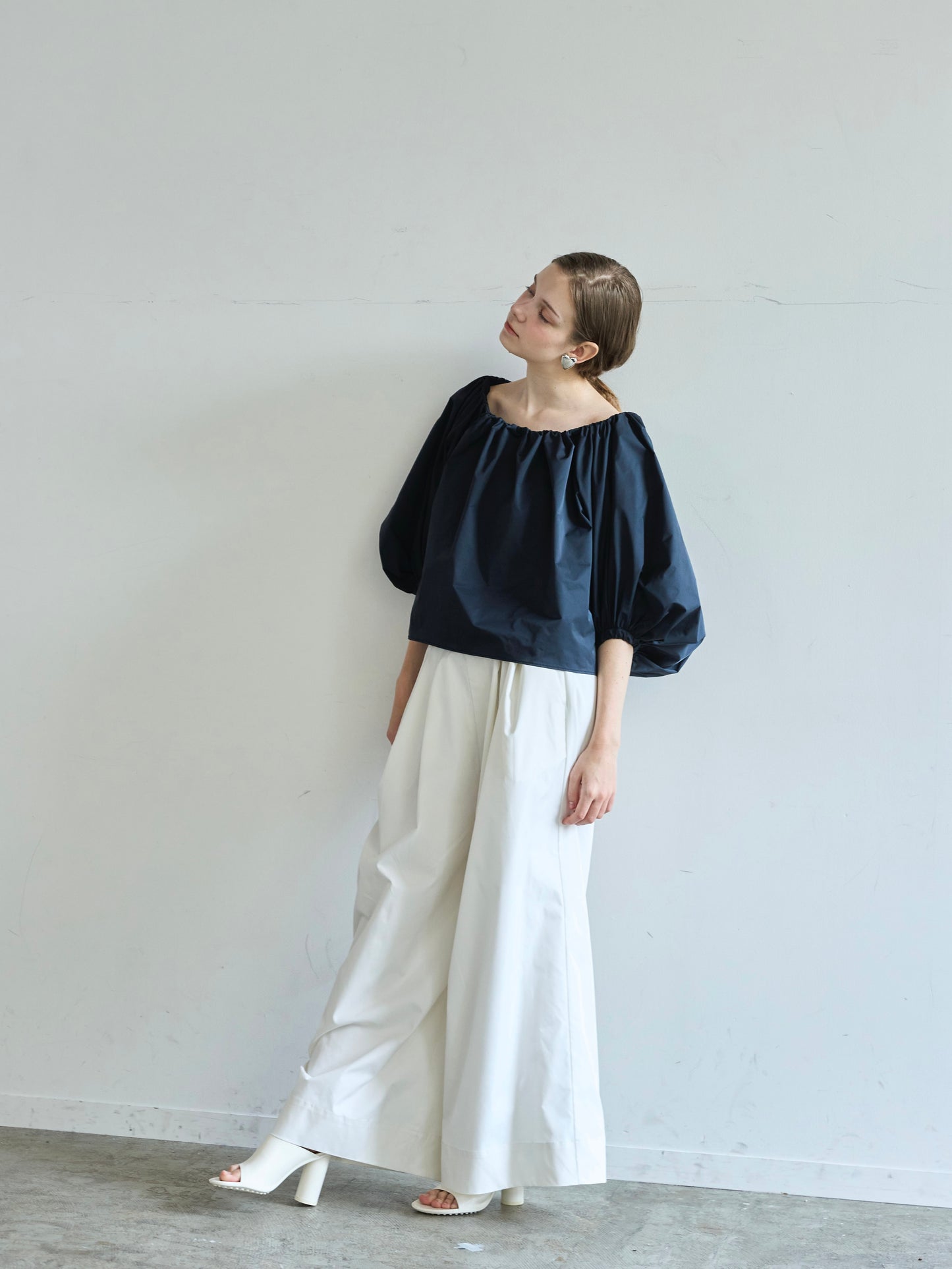 Otona whip off shoulder(Black)