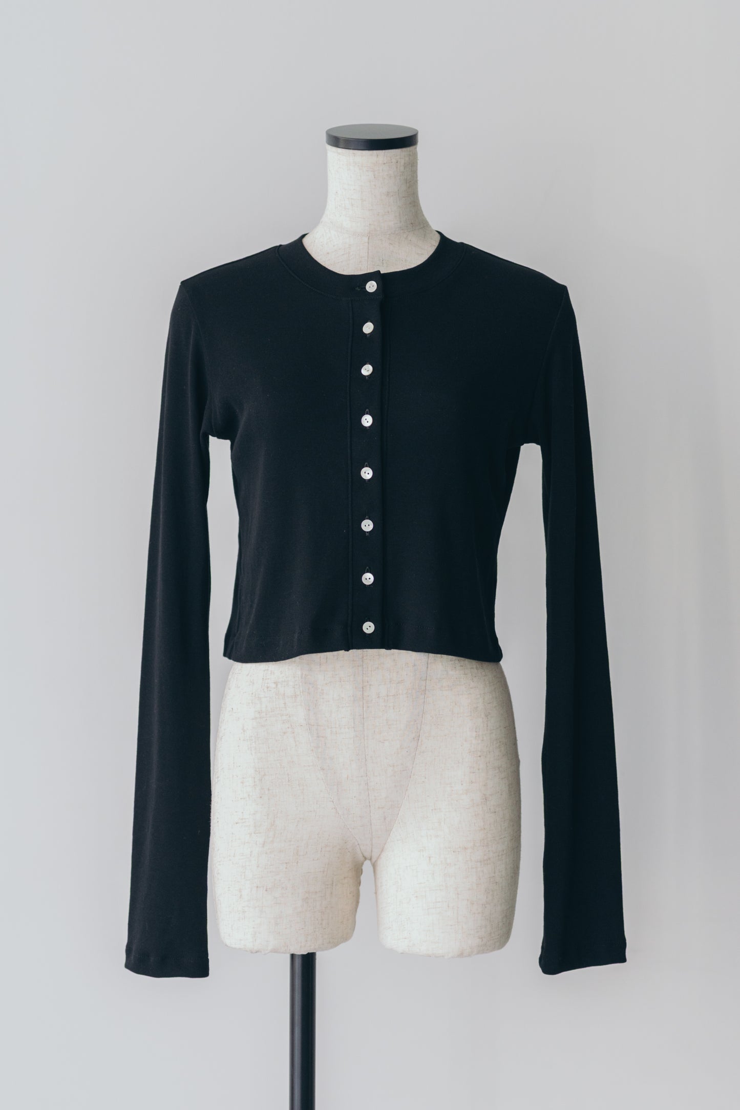 Compact cutsew cardigan (Black)