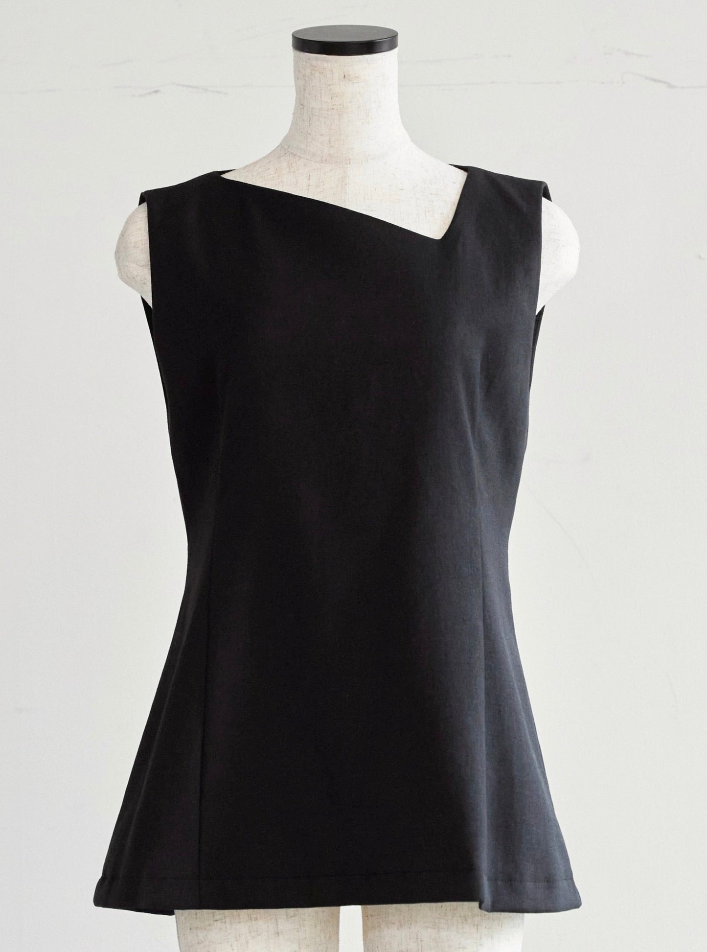 Lady linen like tops(Black)