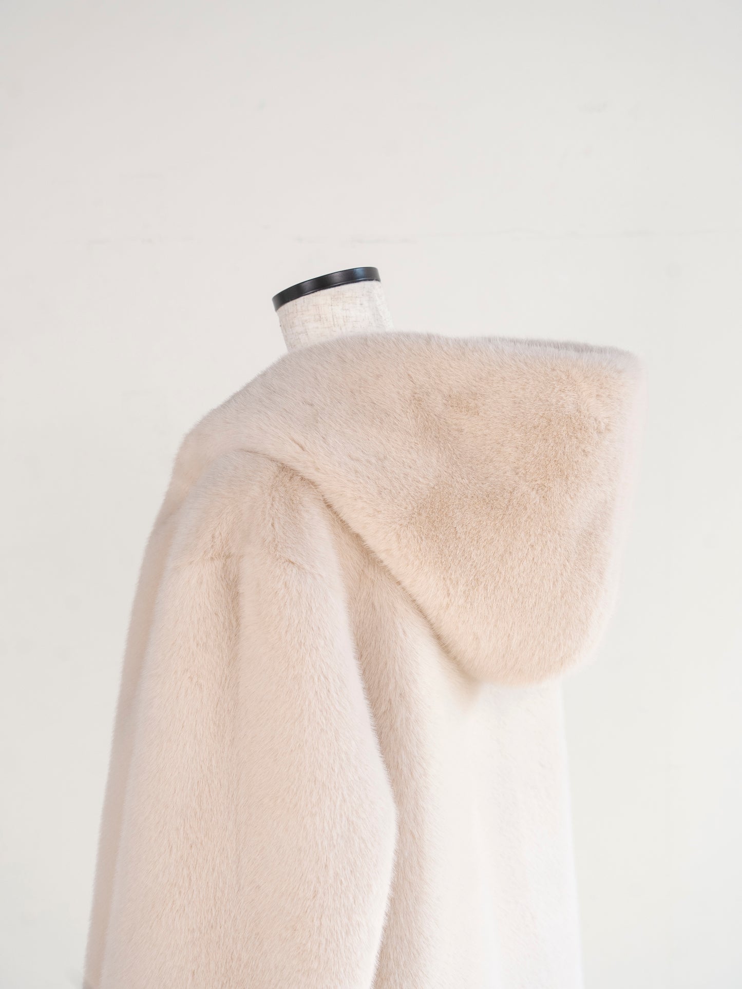 Eco fur hood coat / beige