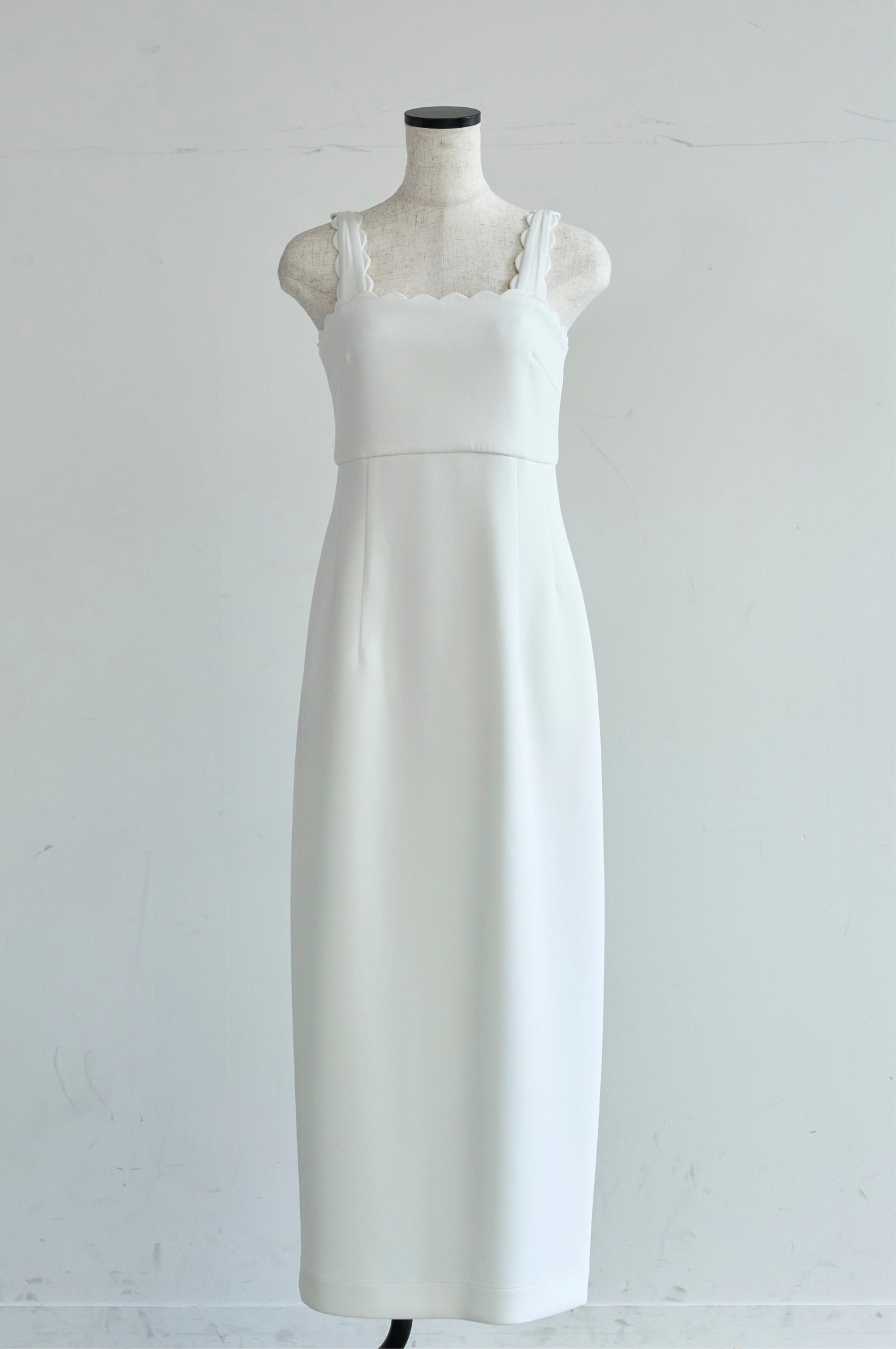 Lady scallop dress-White