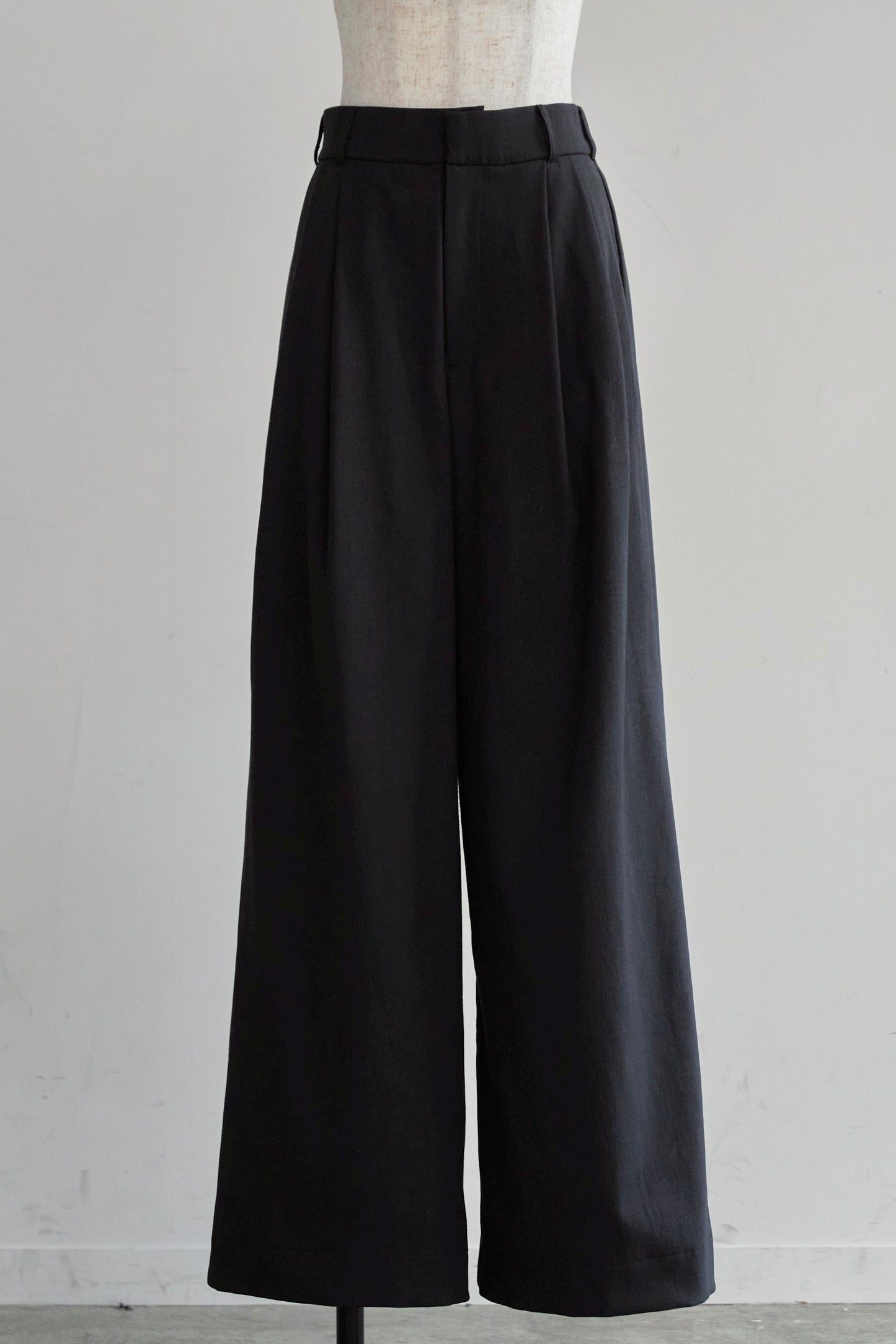Lady linen like pants(Black)