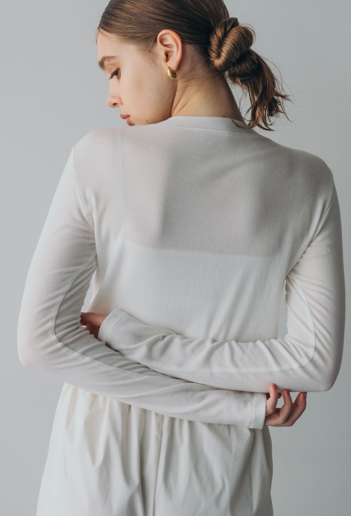Compact cutsew cardigan (White)