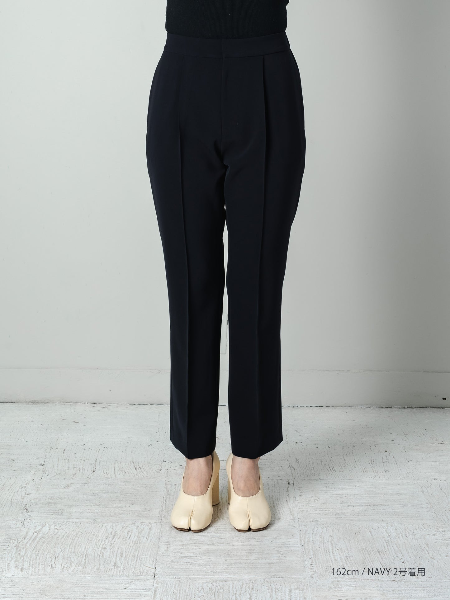 Flareless Pants-Navy
