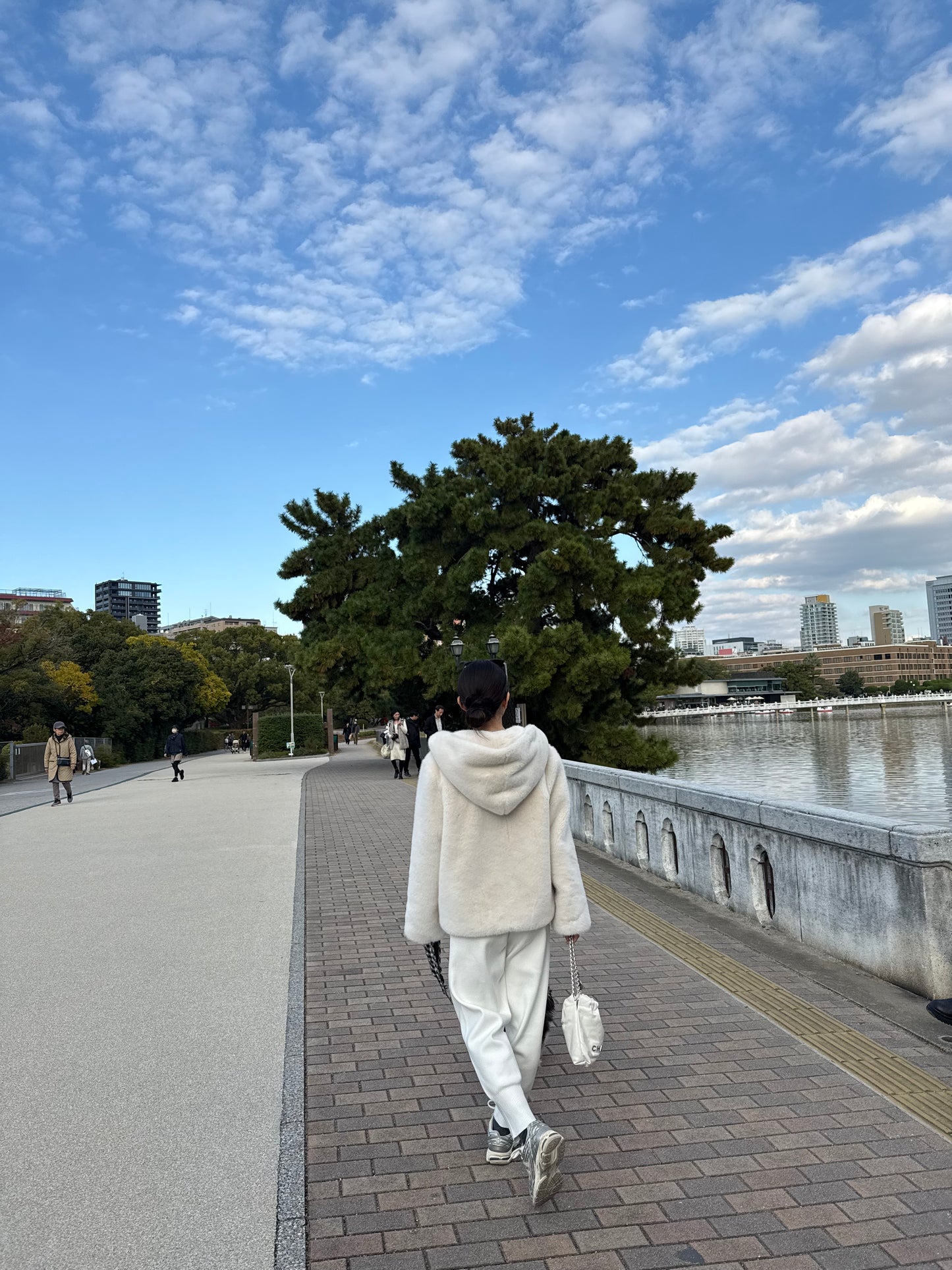 Eco fur hood coat / white