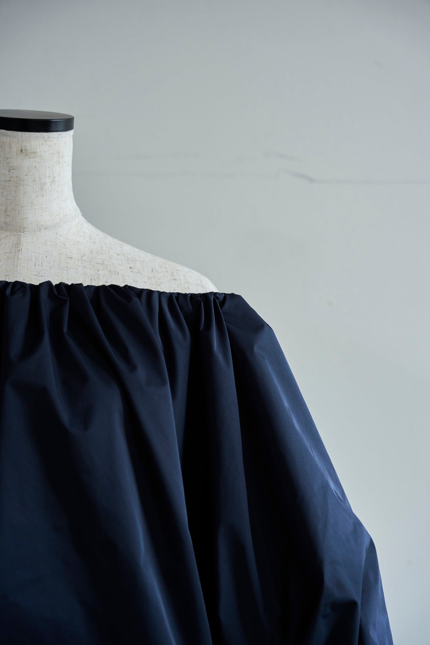 【予約】Otona whip off shoulder(Navy)