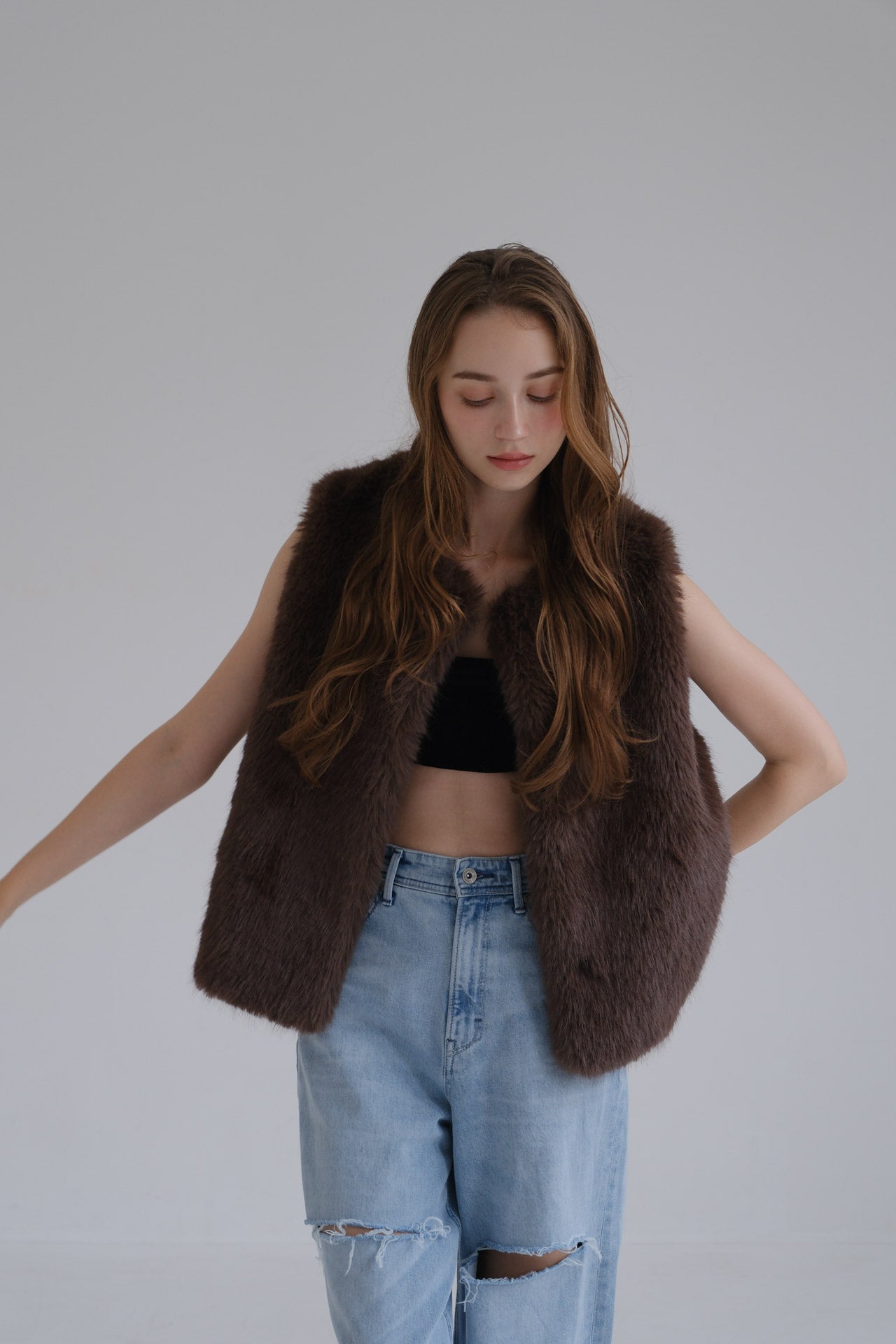 CARLAファーベスト⭐︎カーラ新品未使用 Eco fur vest /white – CARLA