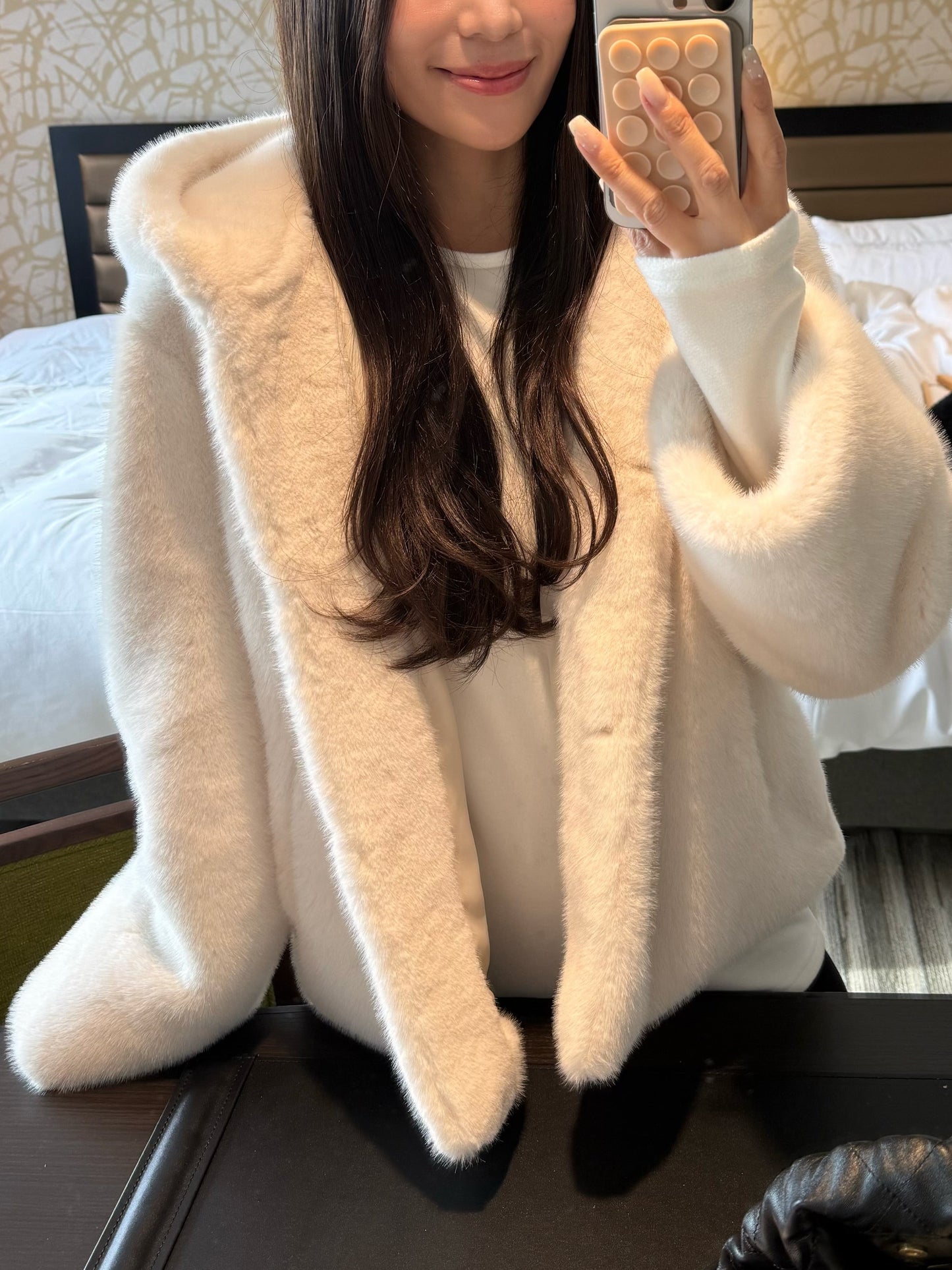 Eco fur hood coat / white