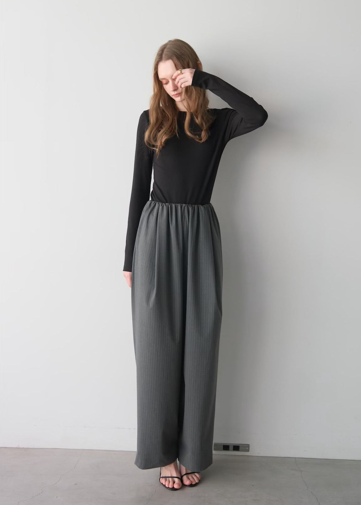 (Pre order) Tuck gather easy pants