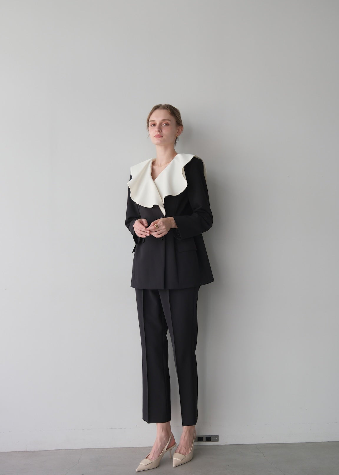 【Pre order】 Ruffle 2way Peplum Jacket -Navy
