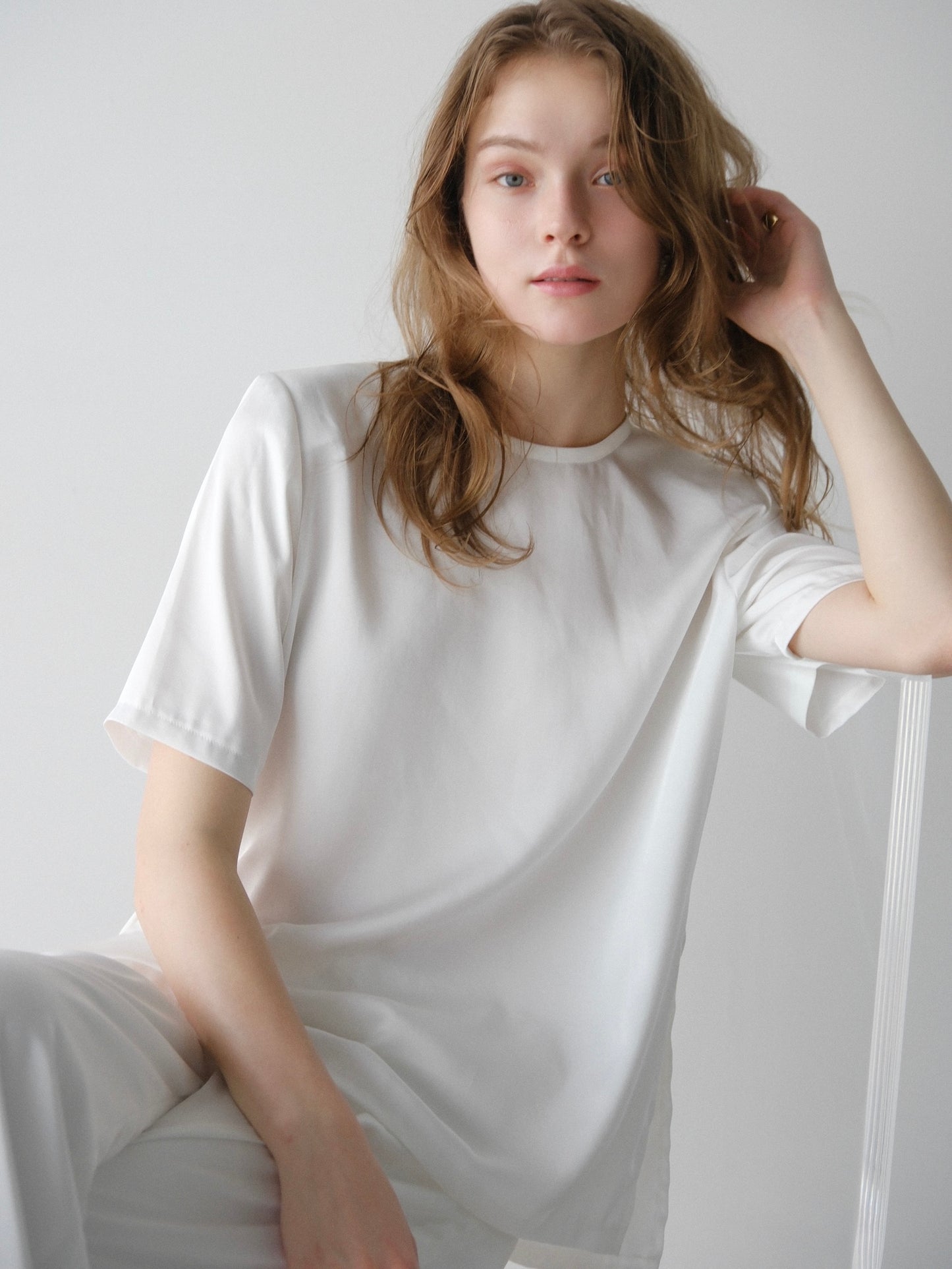 【coming soon】 Lady shoulder satin T blouse