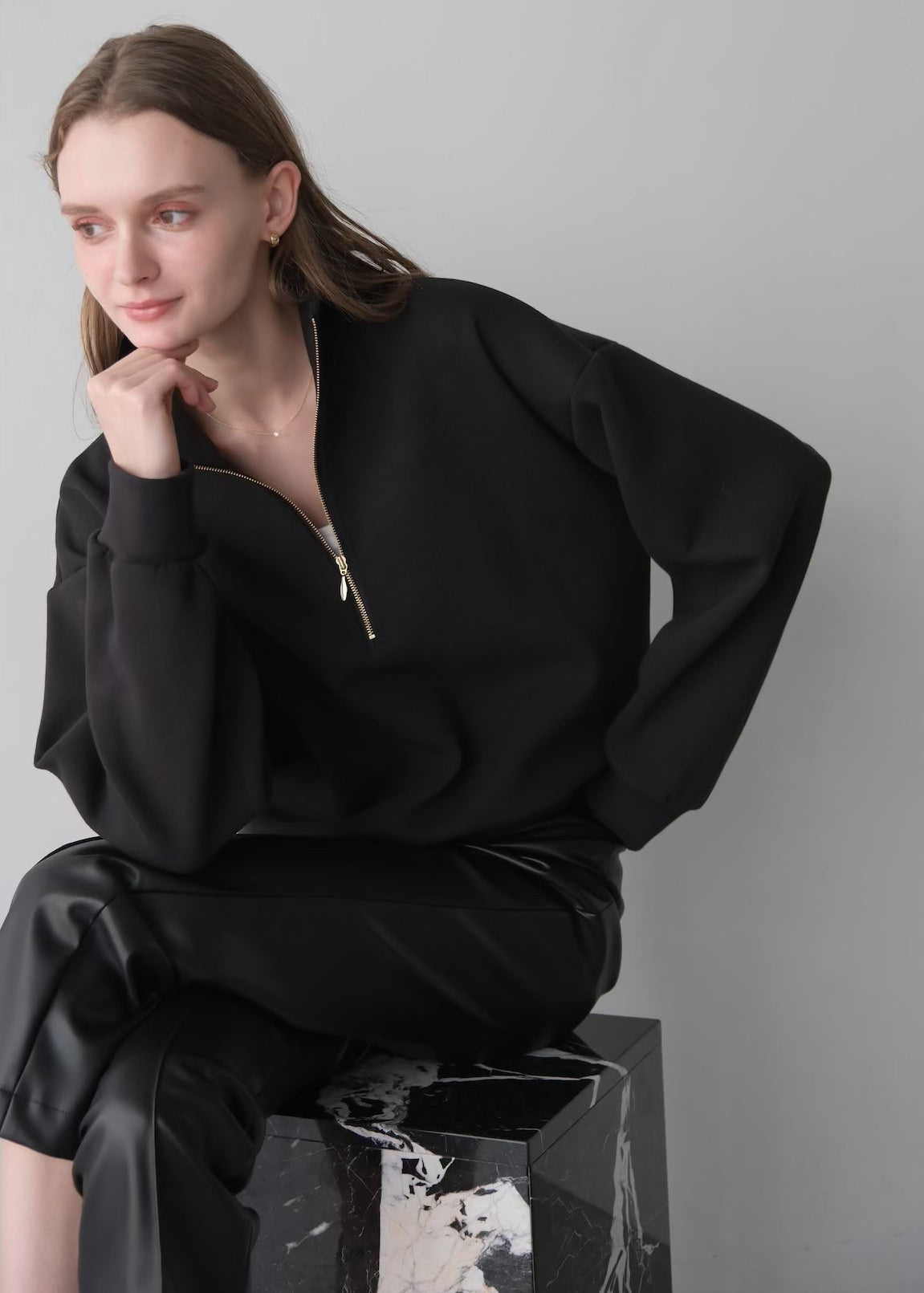 (Pre order) Eco leather flareless pants