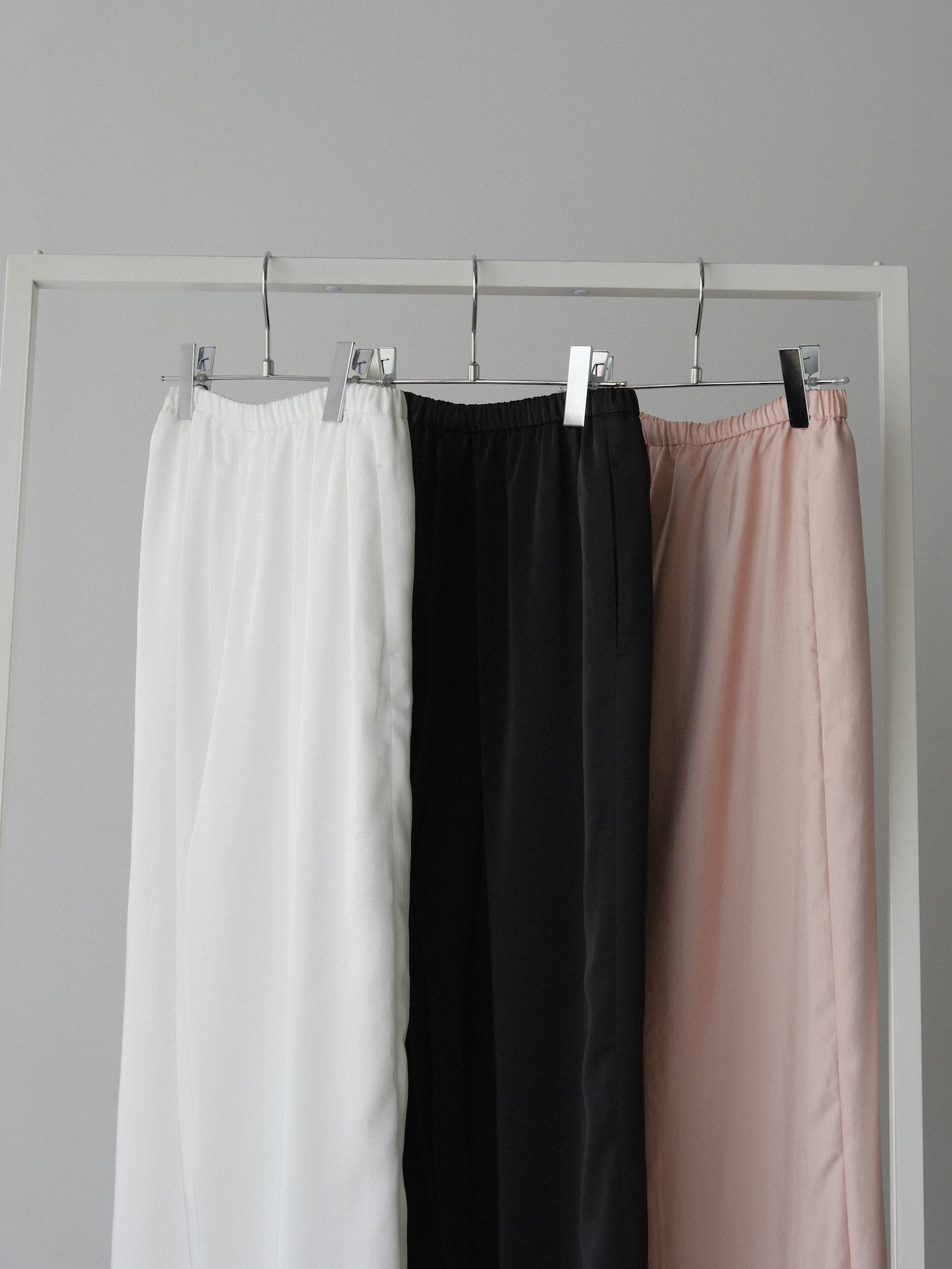 【coming soon】 Lady satin easy pants