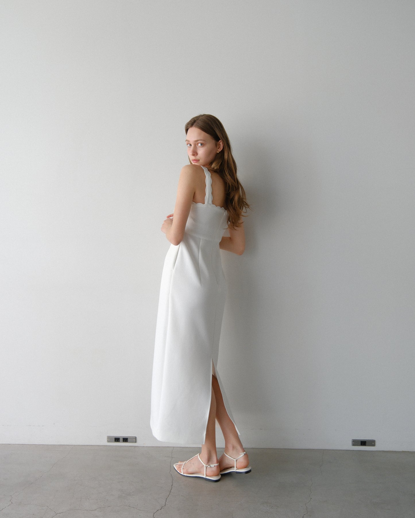 Lady scallop dress-White