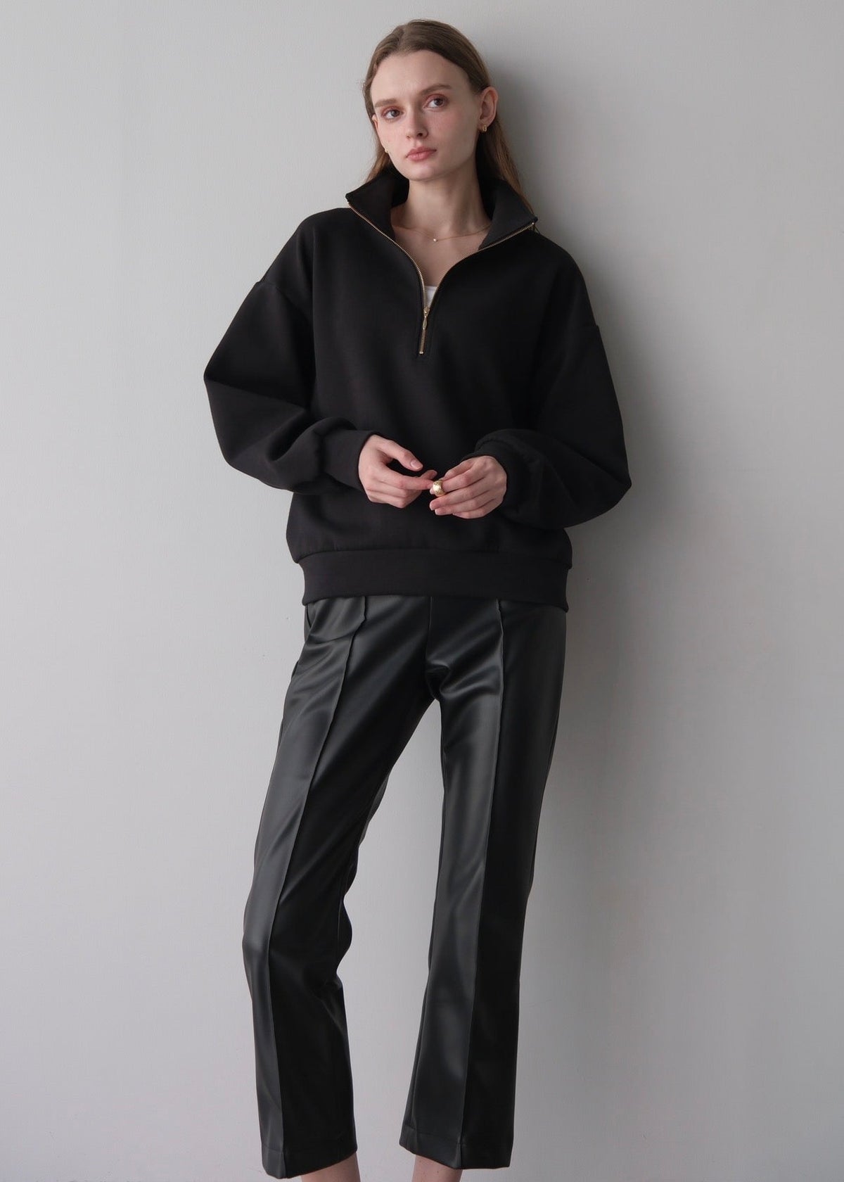 (Pre order) Eco leather flareless pants