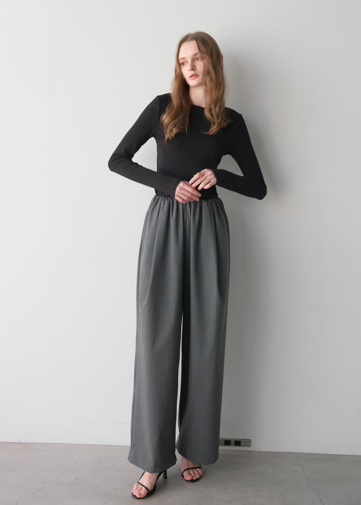 (Pre order) Tuck gather easy pants