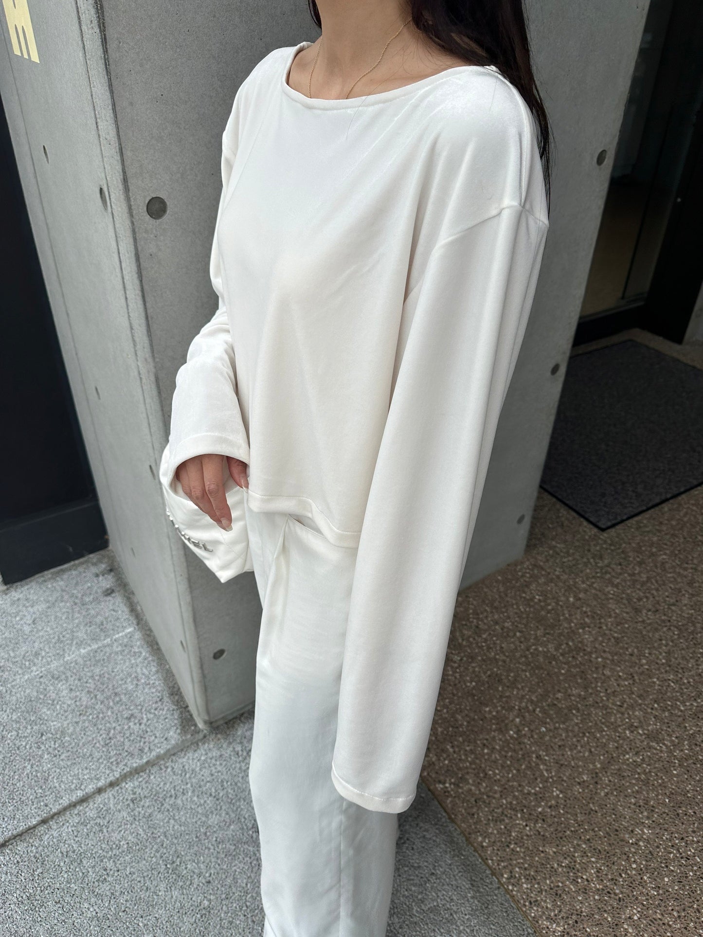 【予約】Konare velour tops (White)