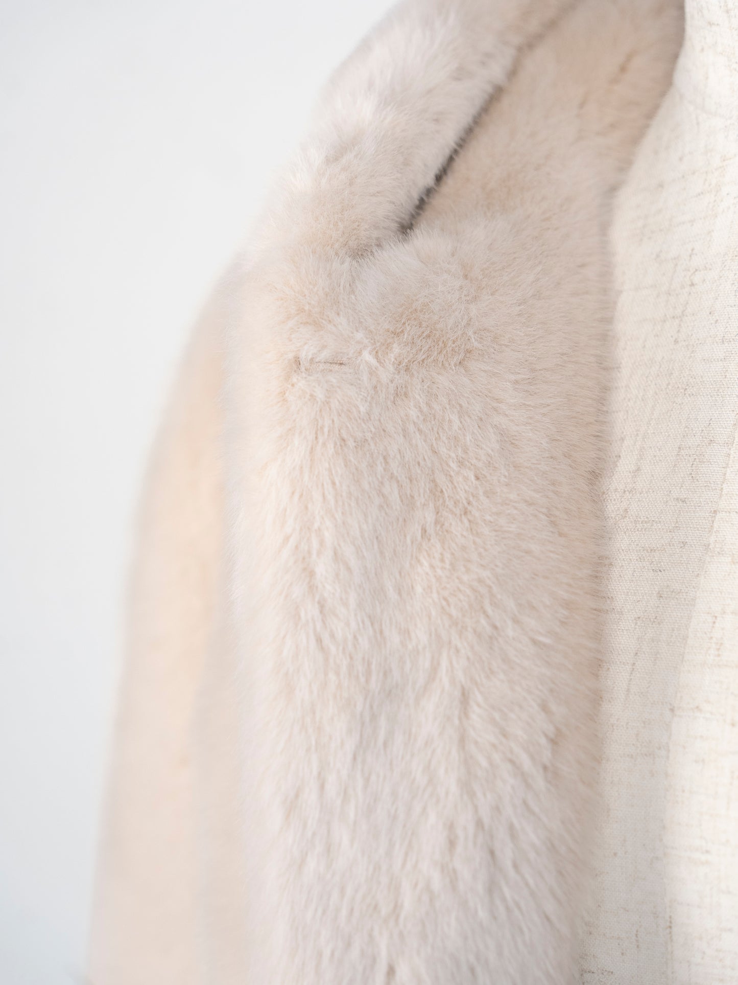 Eco fur hood coat / beige
