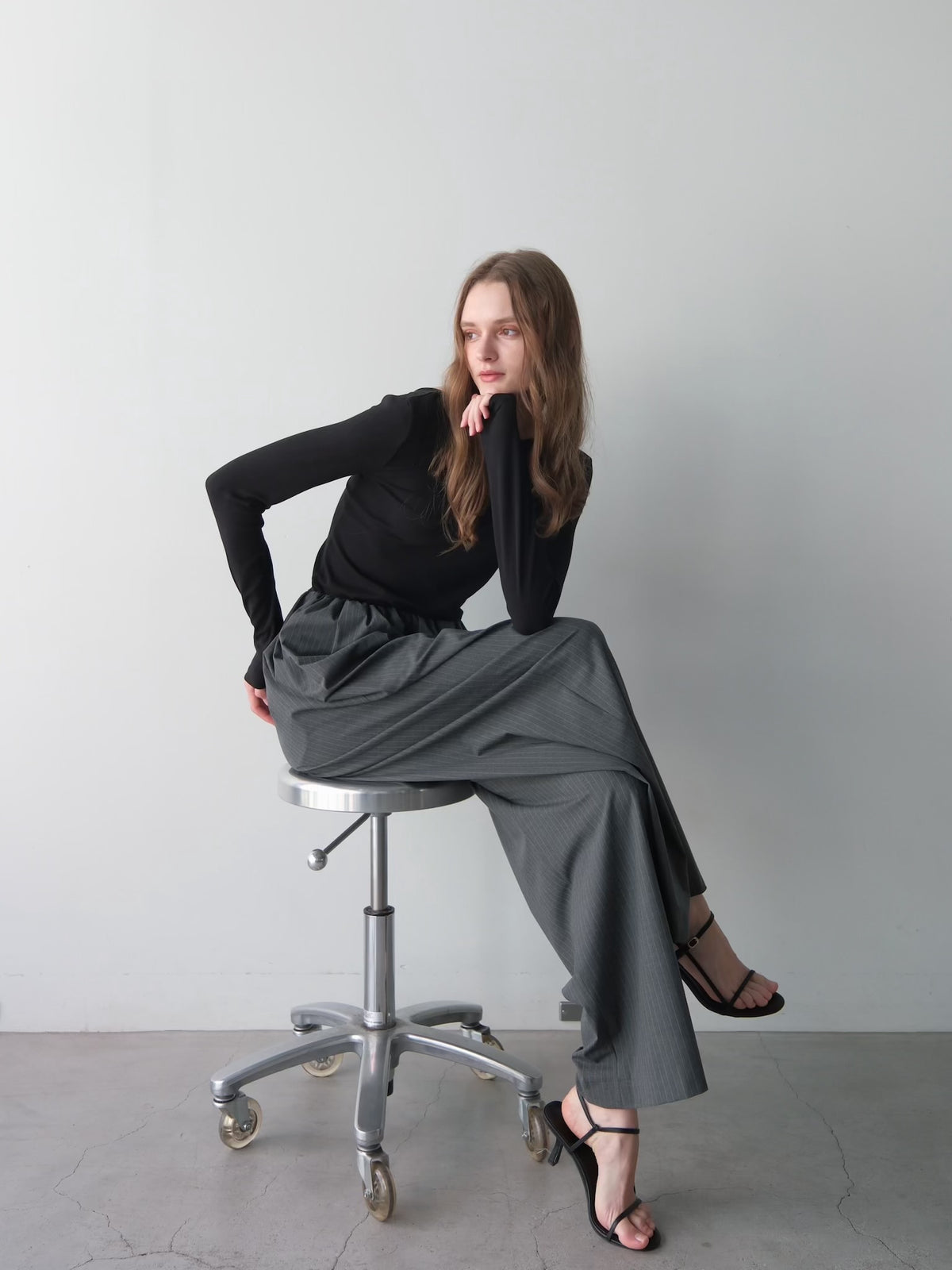 (Pre order) Tuck gather easy pants