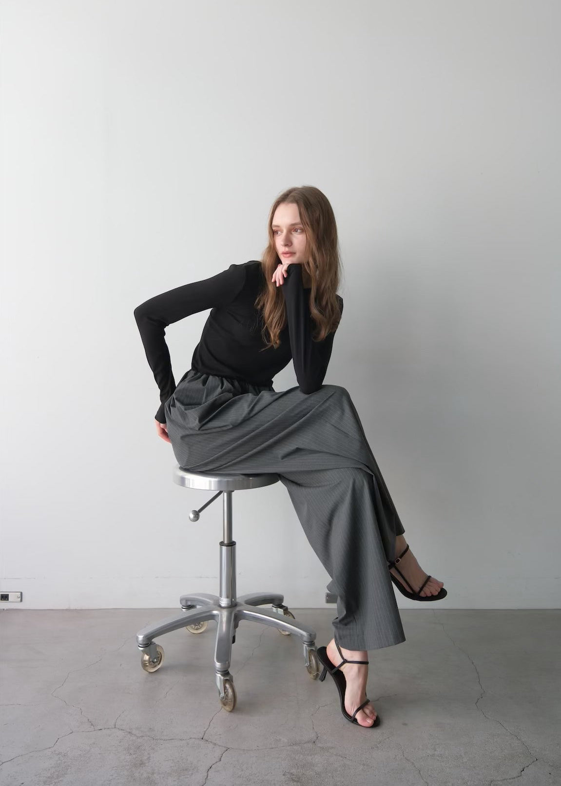 (Pre order) Tuck gather easy pants