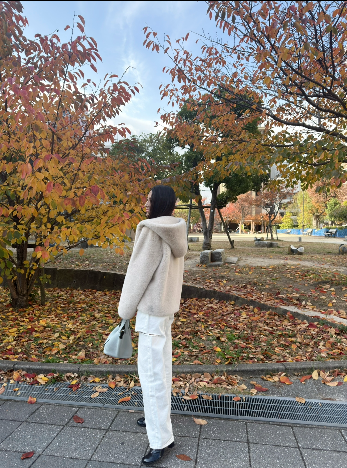 Eco fur hood coat / beige