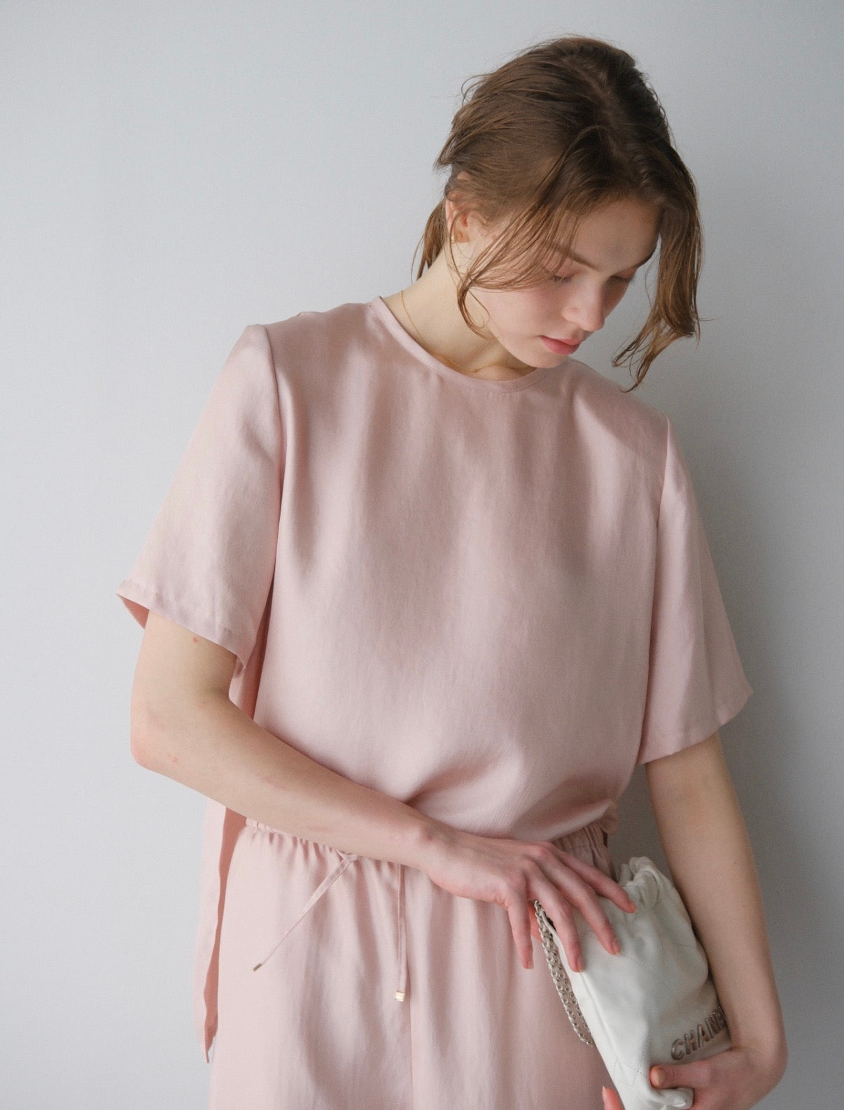 【coming soon】 Lady shoulder satin T blouse