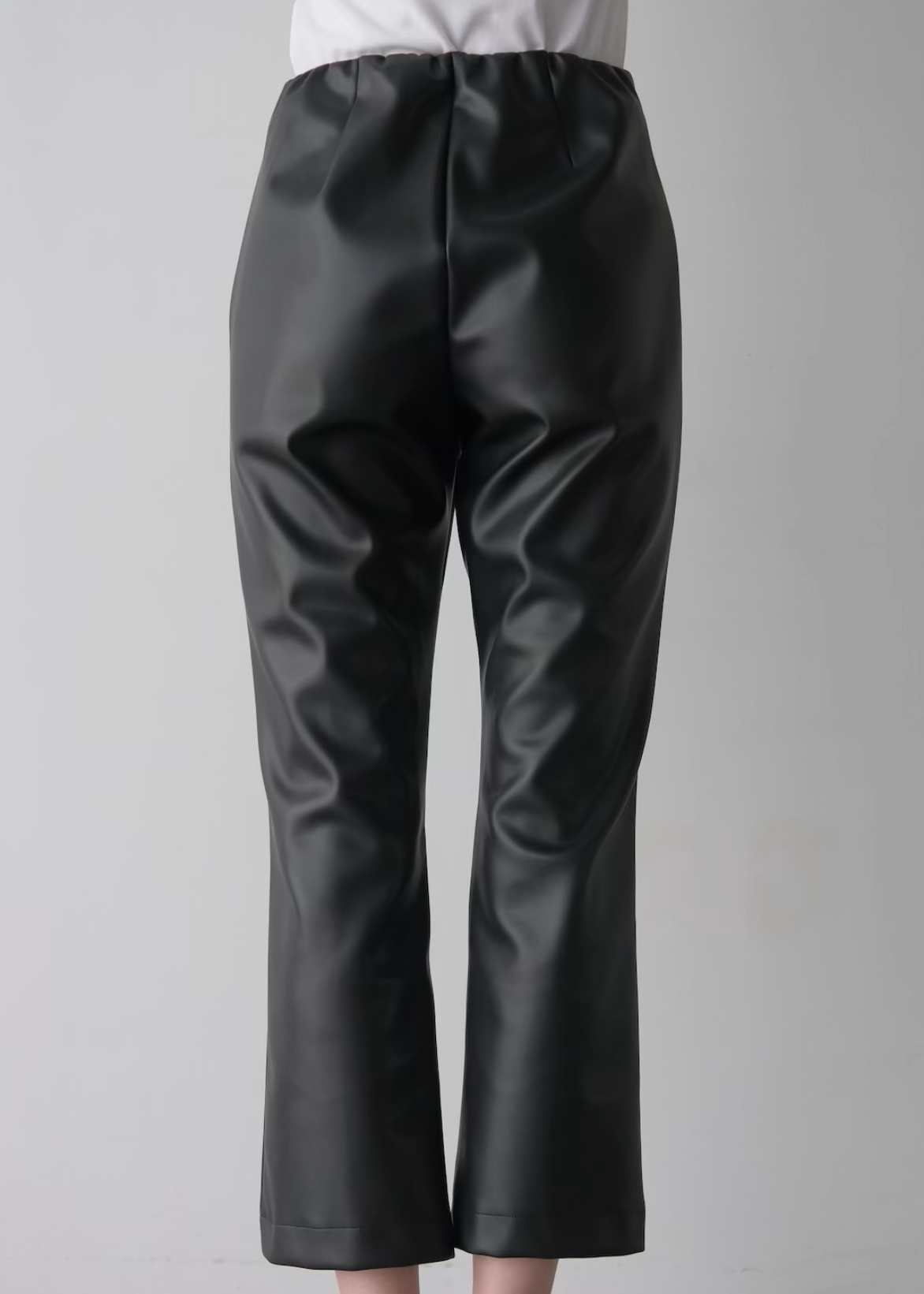 (Pre order) Eco leather flareless pants