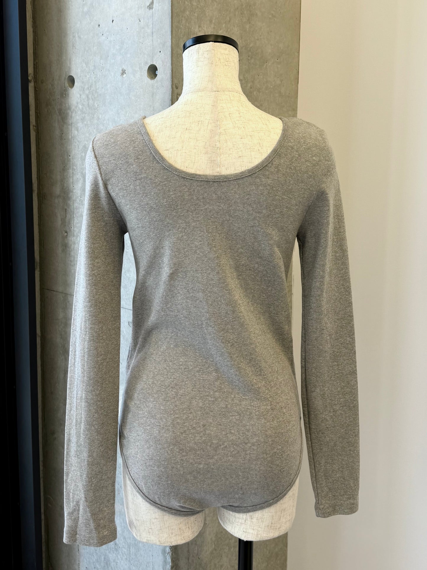 Back open body suit / Gray