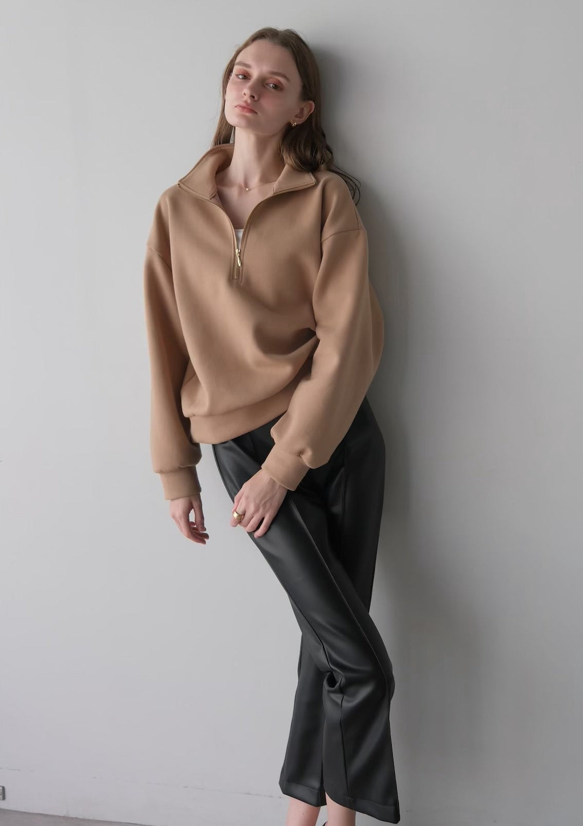 (Pre order) Eco leather flareless pants