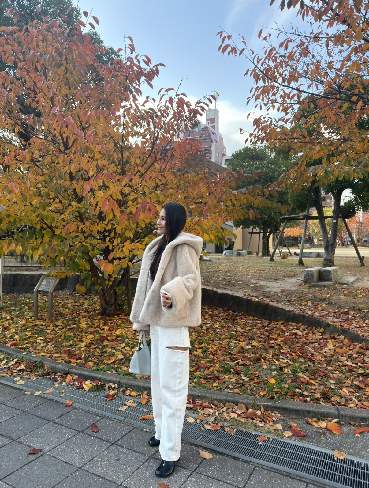 Eco fur hood coat / beige