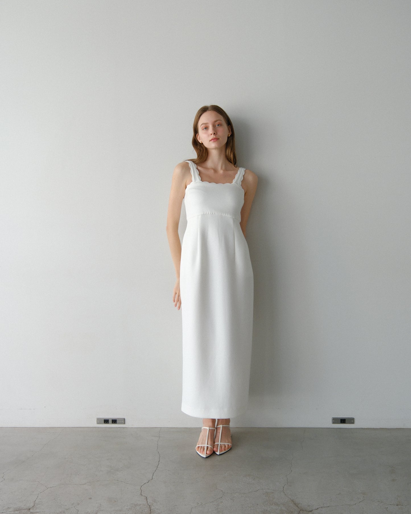 Lady scallop dress-White