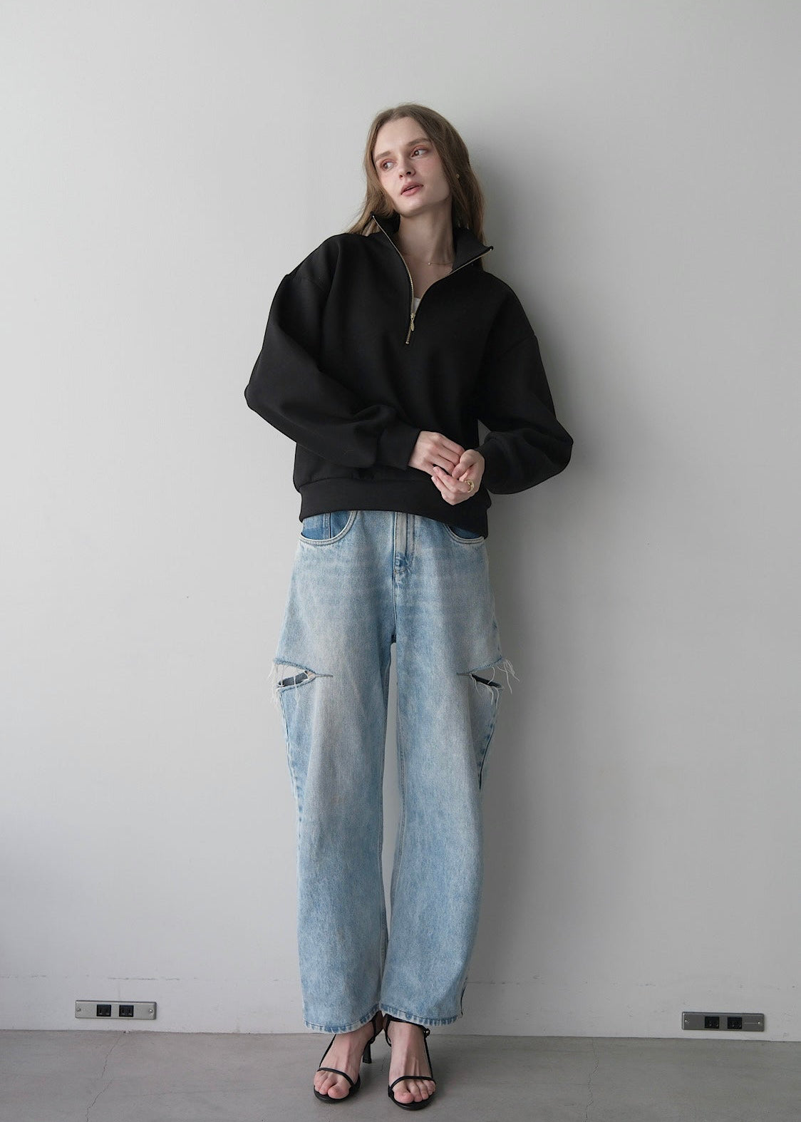 (Pre order) Rich half zip