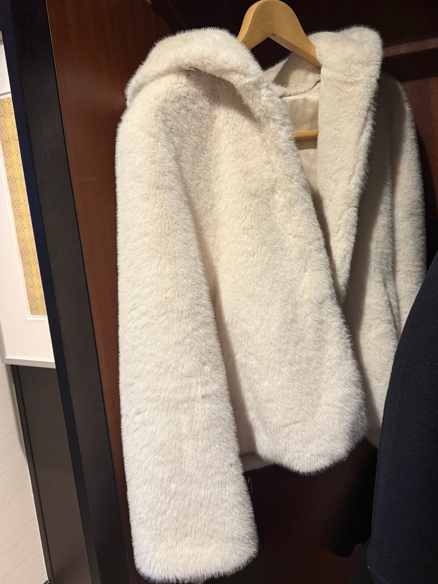 Eco fur hood coat / white