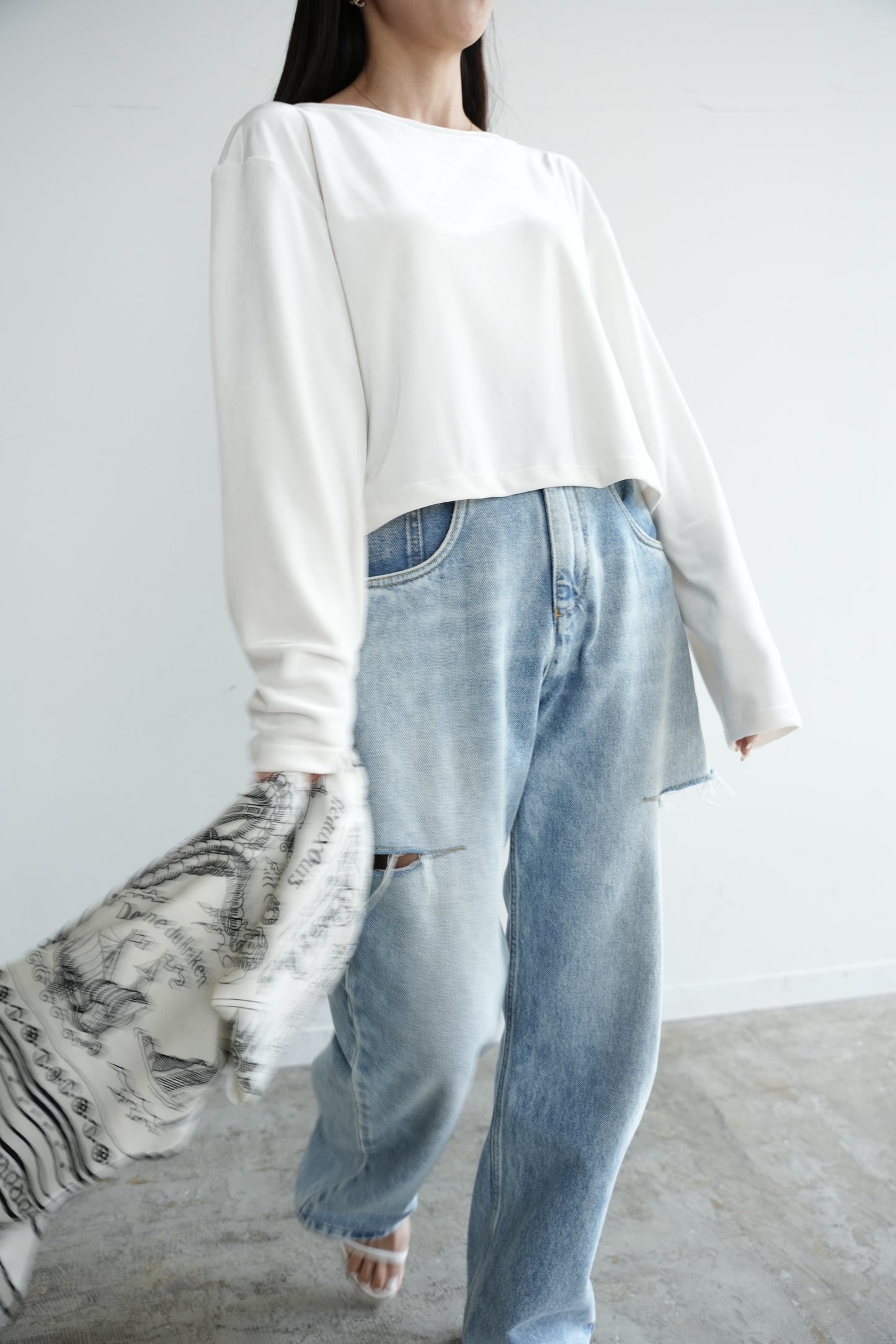 【予約】Konare velour tops (White)