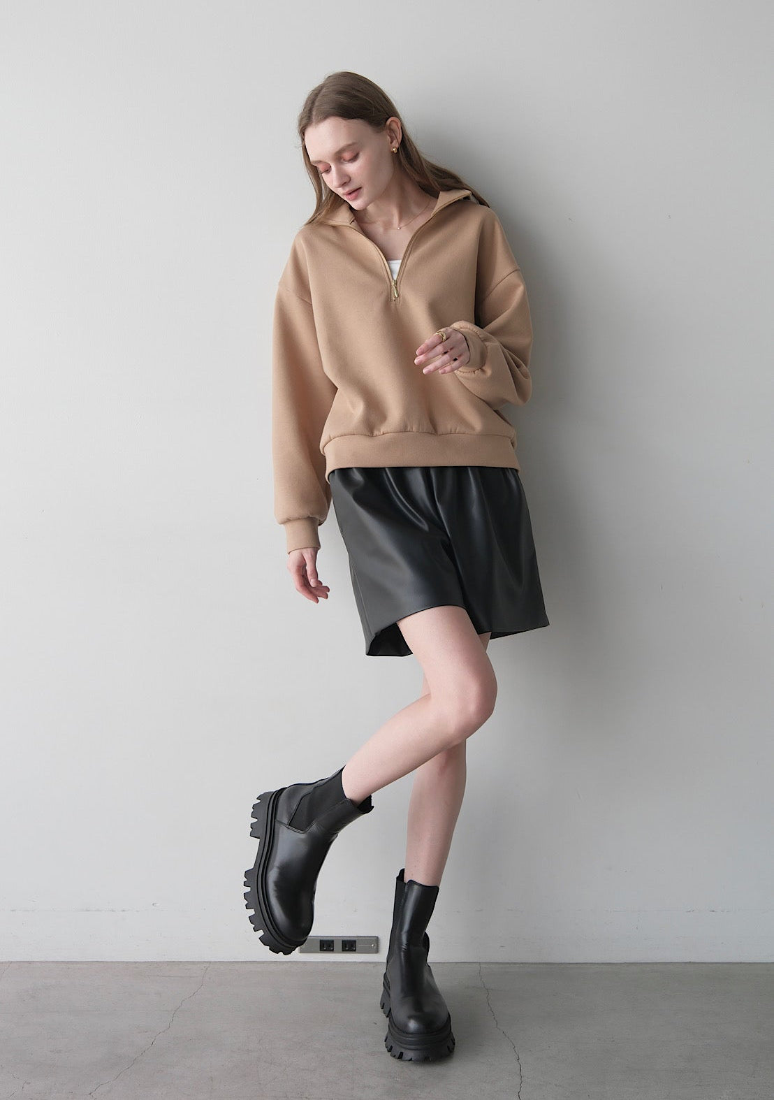 (Pre order) Rich half zip