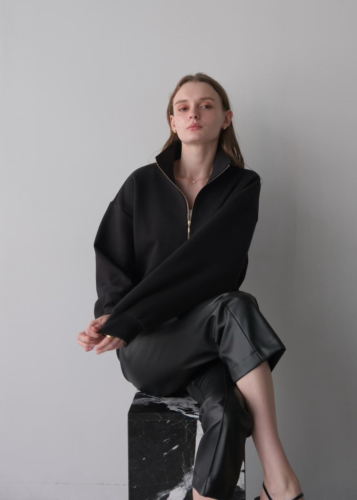 (Pre order) Eco leather flareless pants