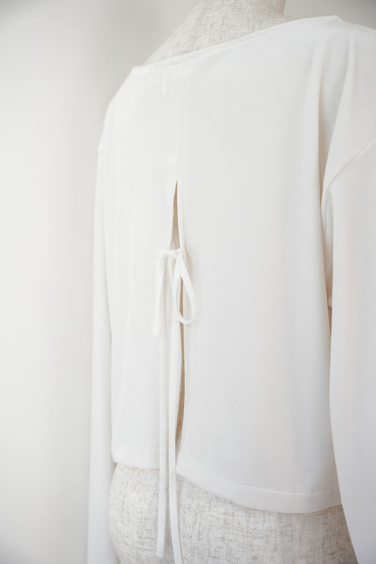 【予約】Konare velour tops (White)