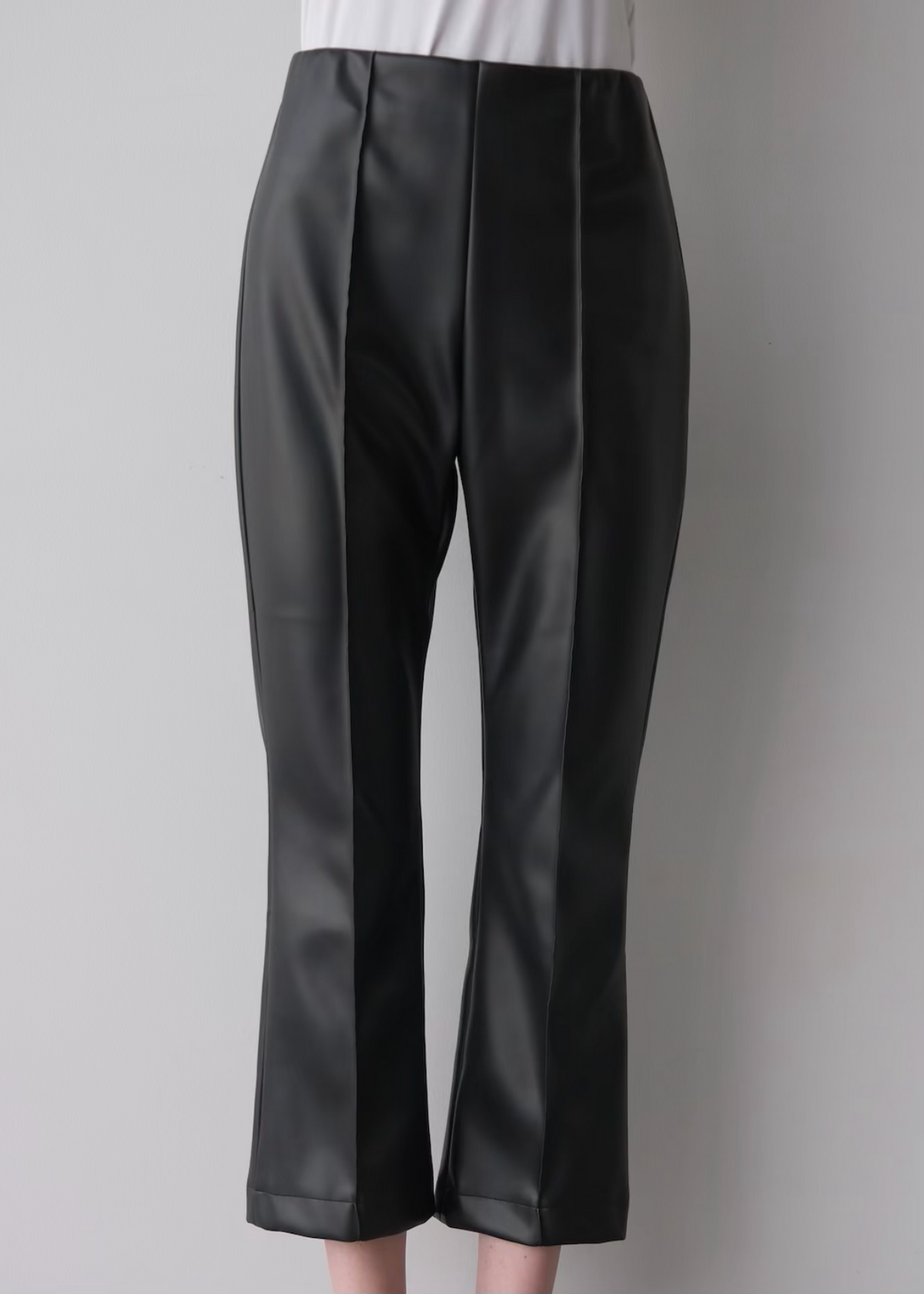 (Pre order) Eco leather flareless pants