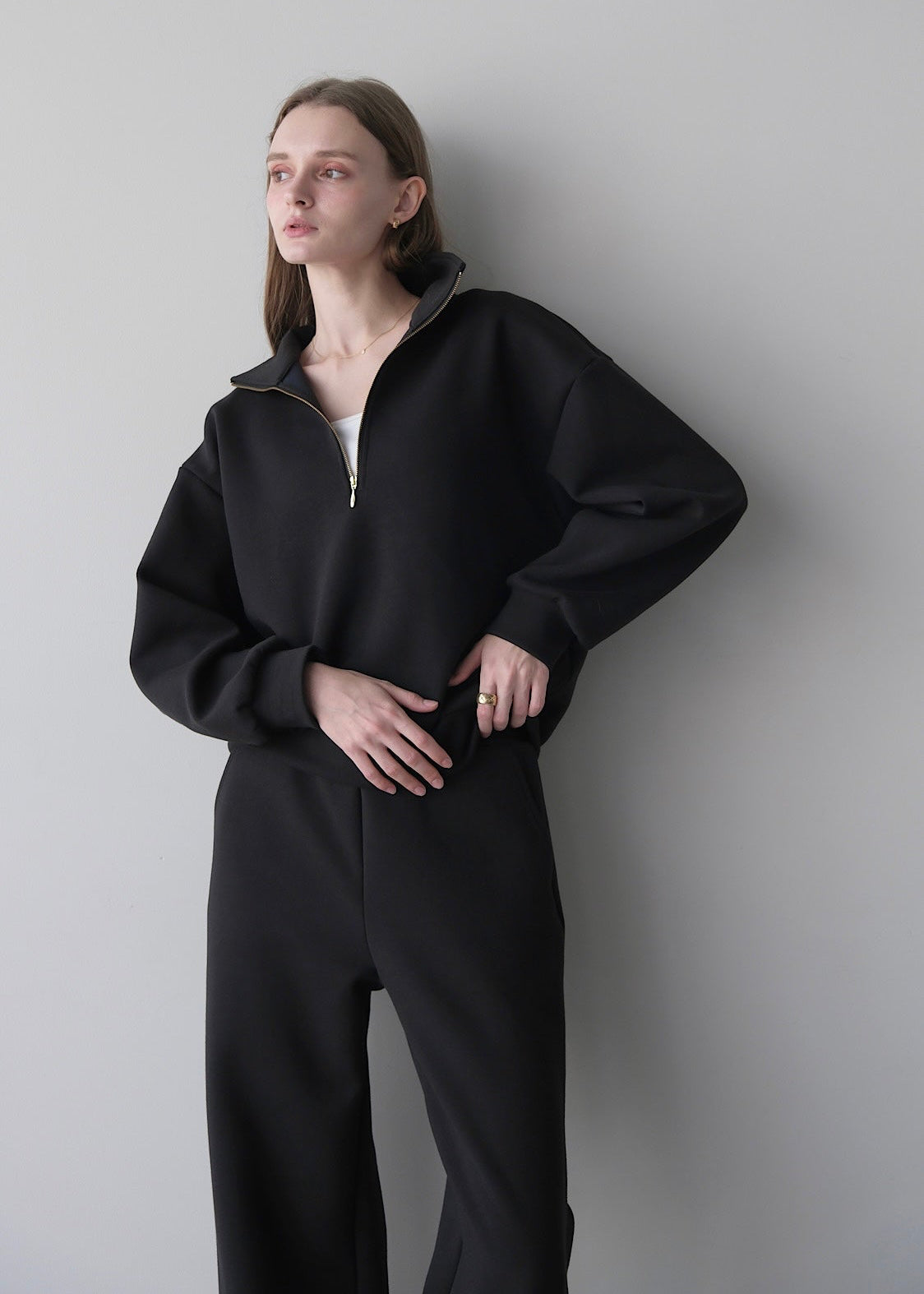 (Pre order) Rich half zip