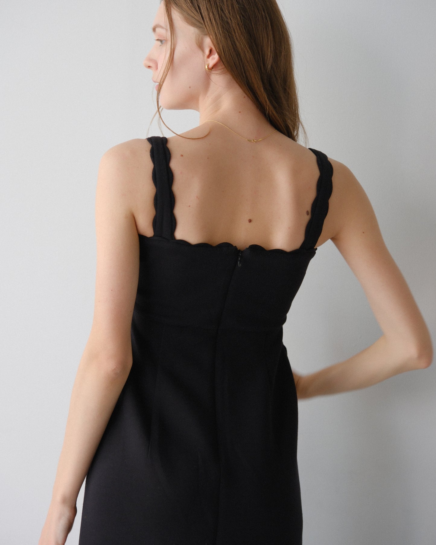 Lady scallop dress-Black