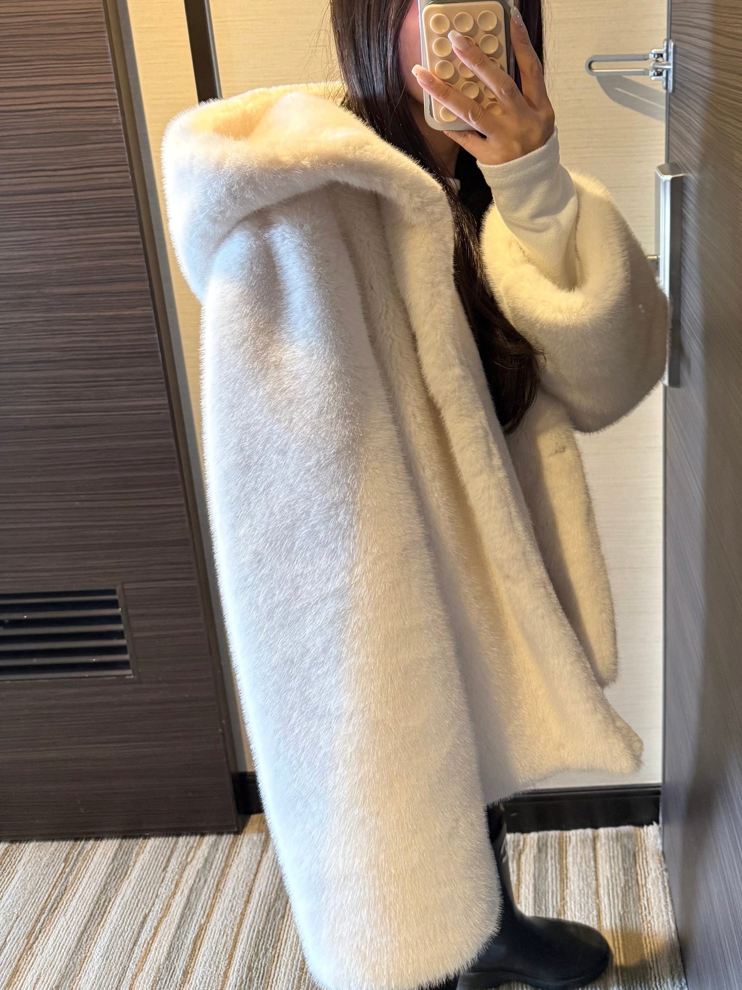 Eco fur hood coat / white