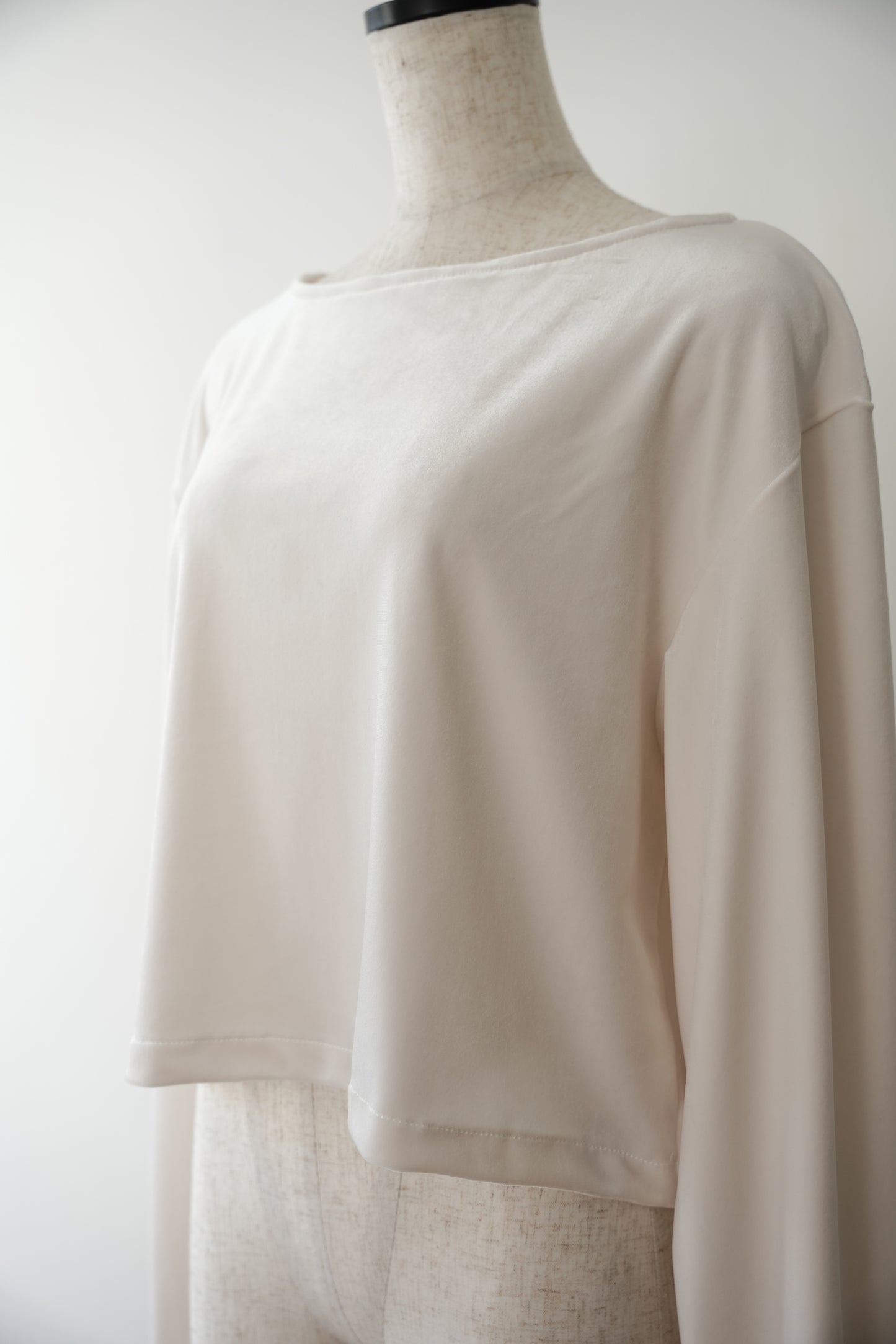 【予約】Konare velour tops (White)