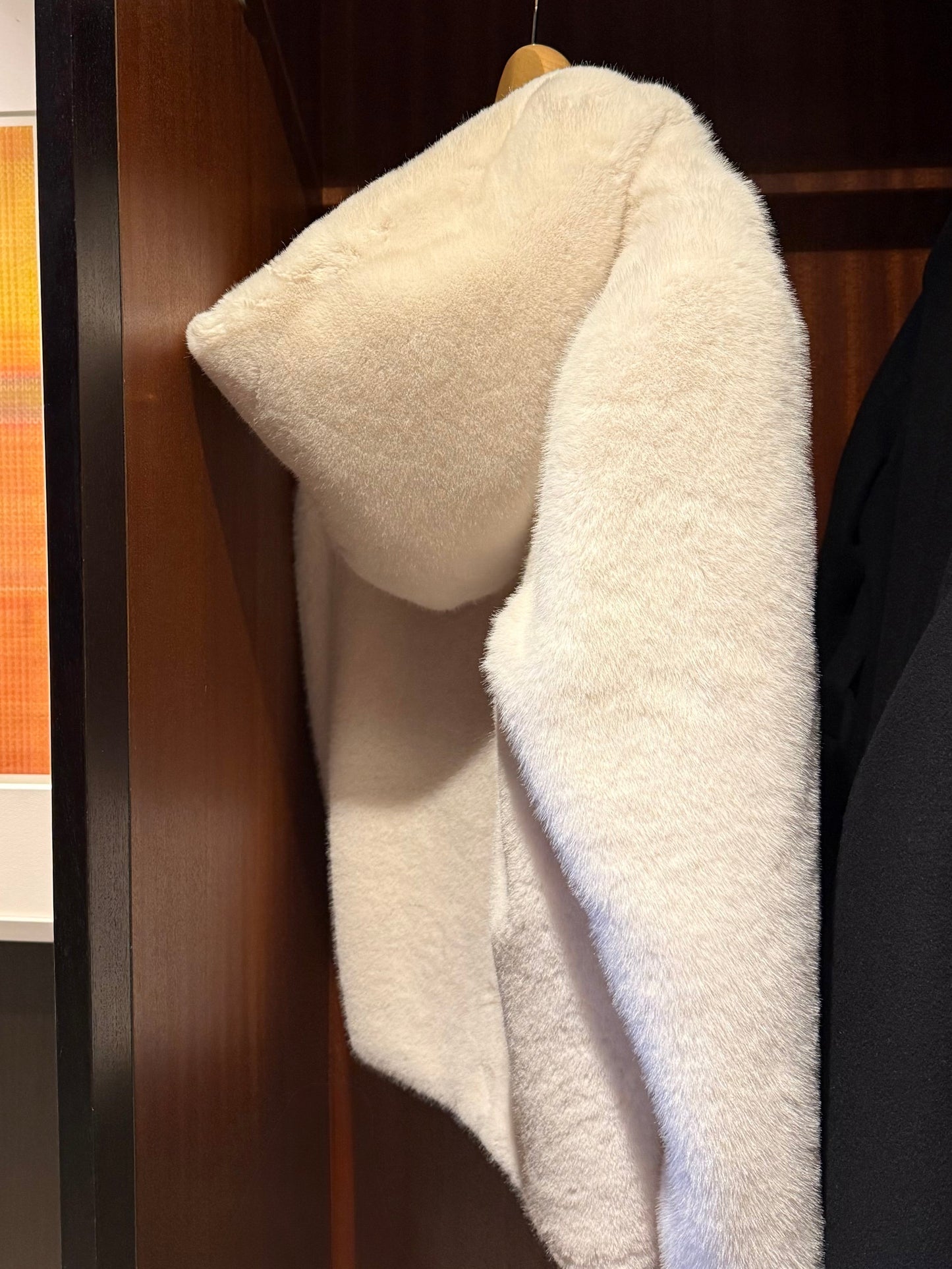 Eco fur hood coat / white